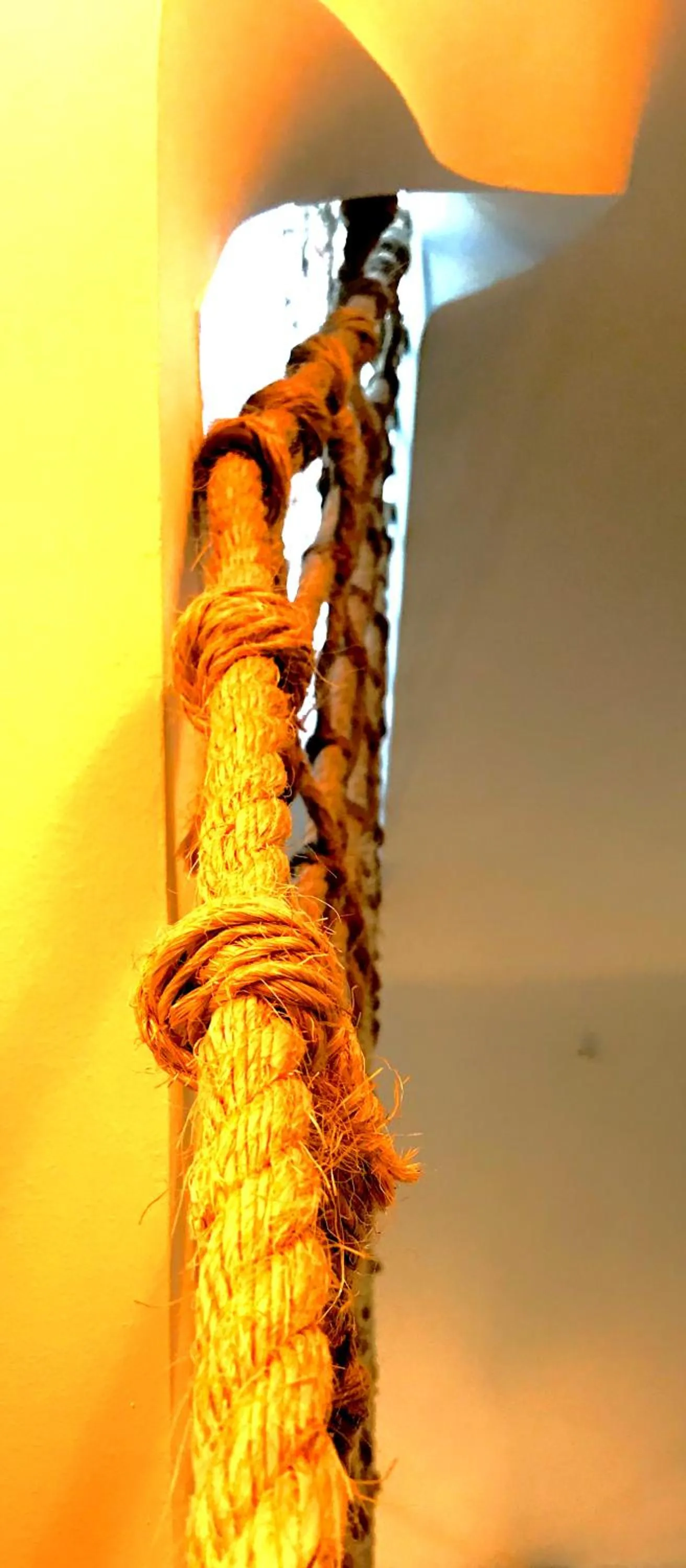 Decorative detail in Rok Plaza