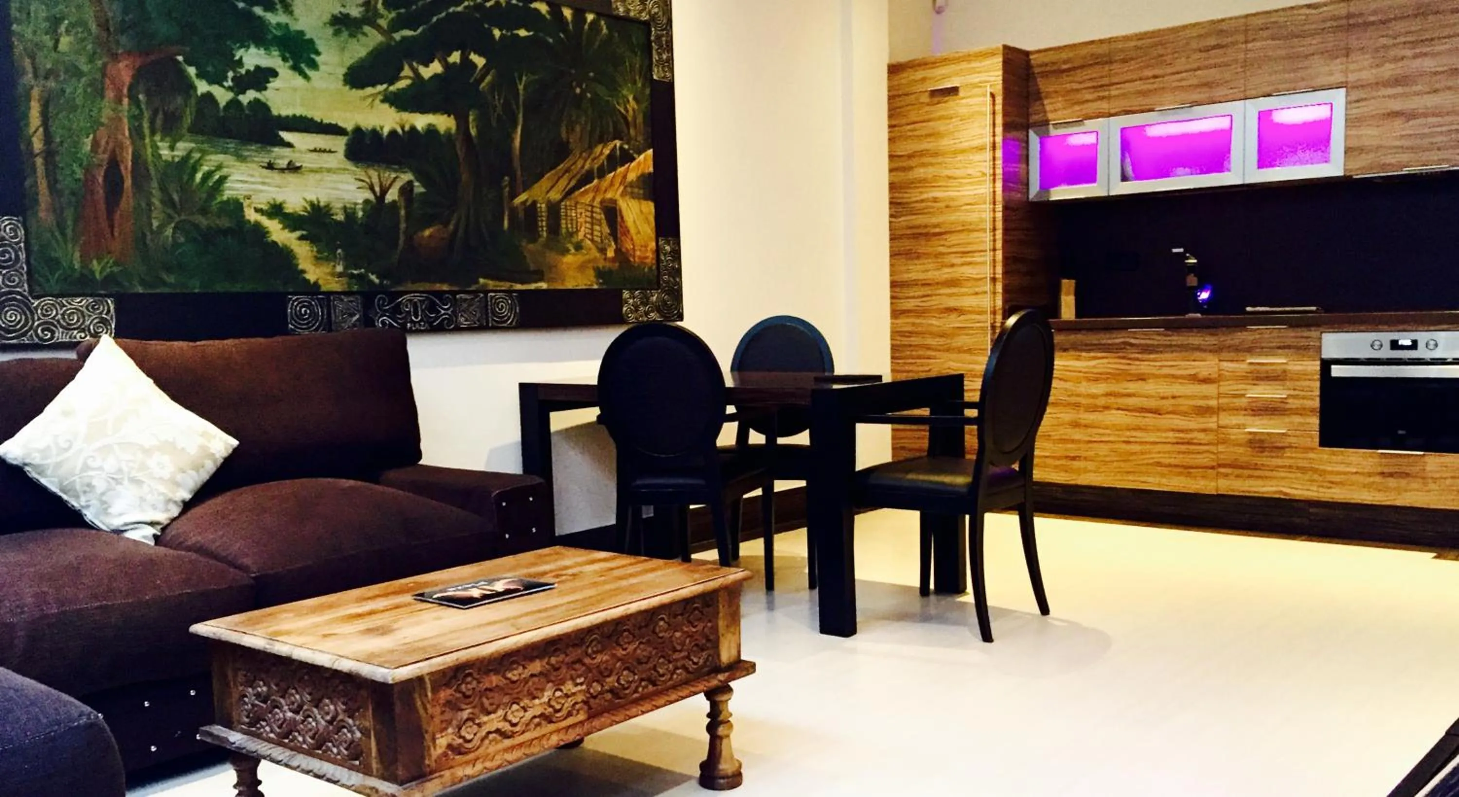 Living room in Rok Plaza