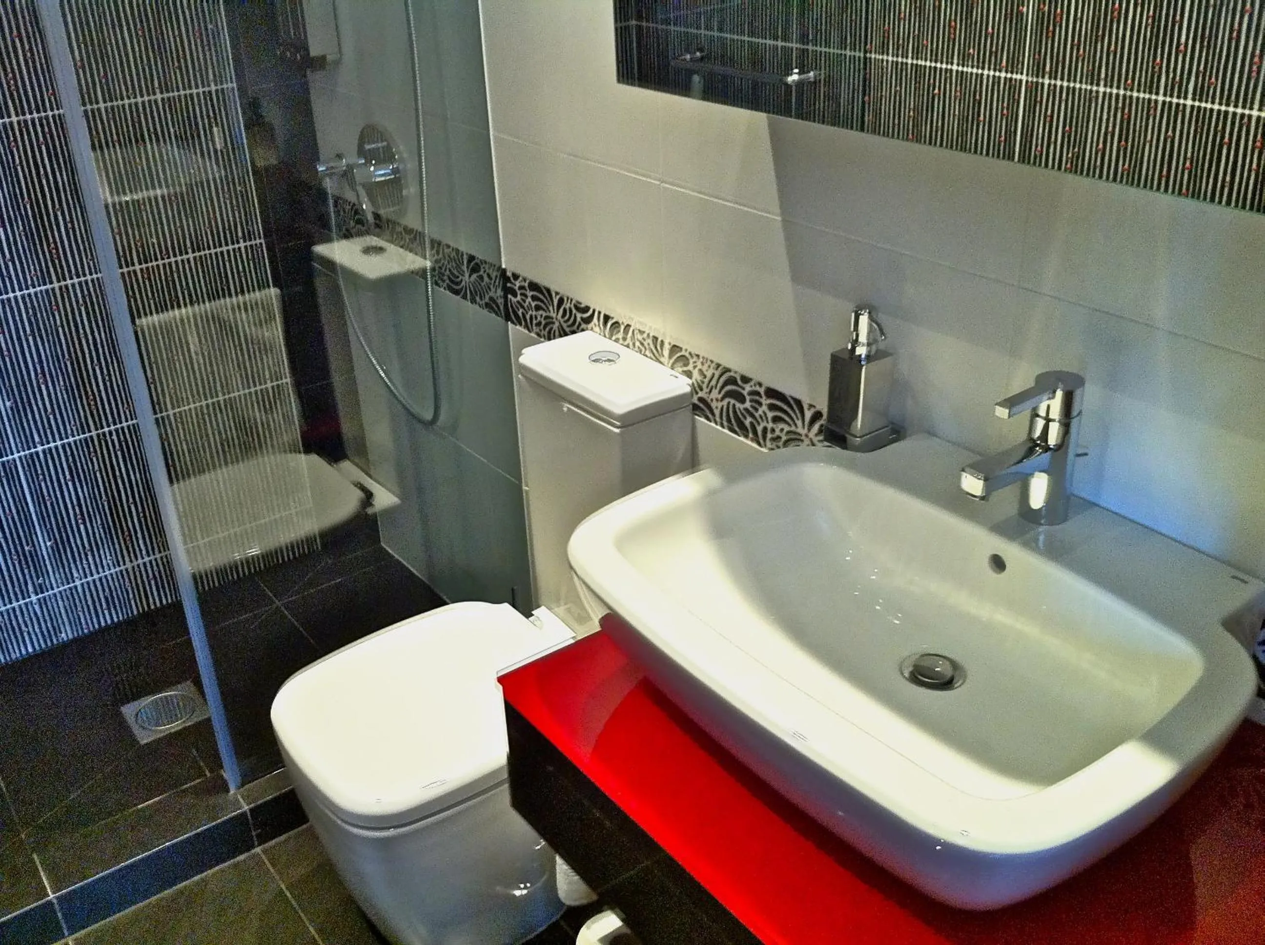 Bathroom in Rok Plaza