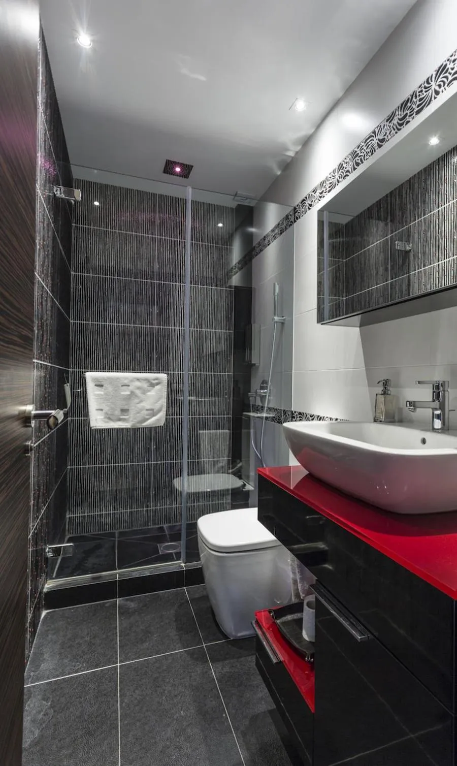 Bathroom in Rok Plaza