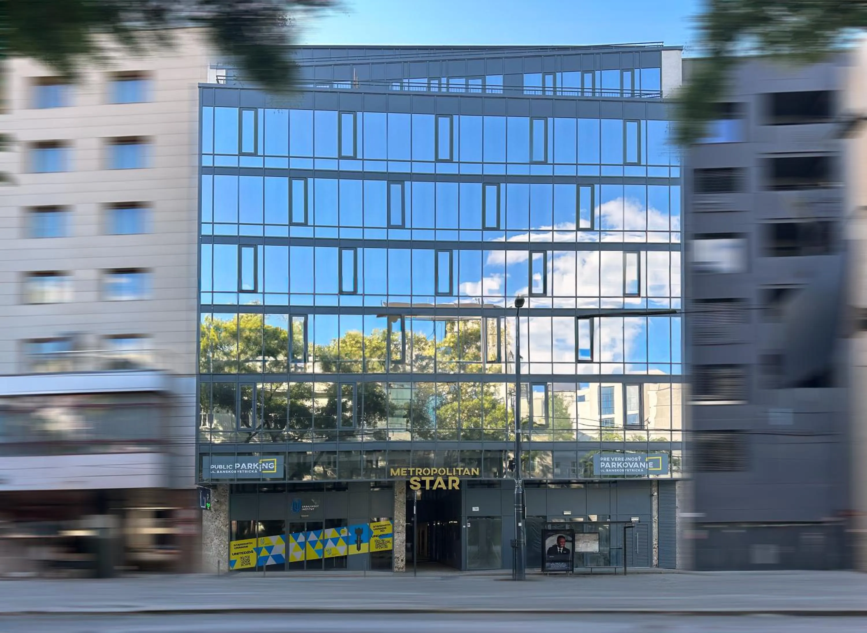Property building in Metropolitan Star Apart Hotel
