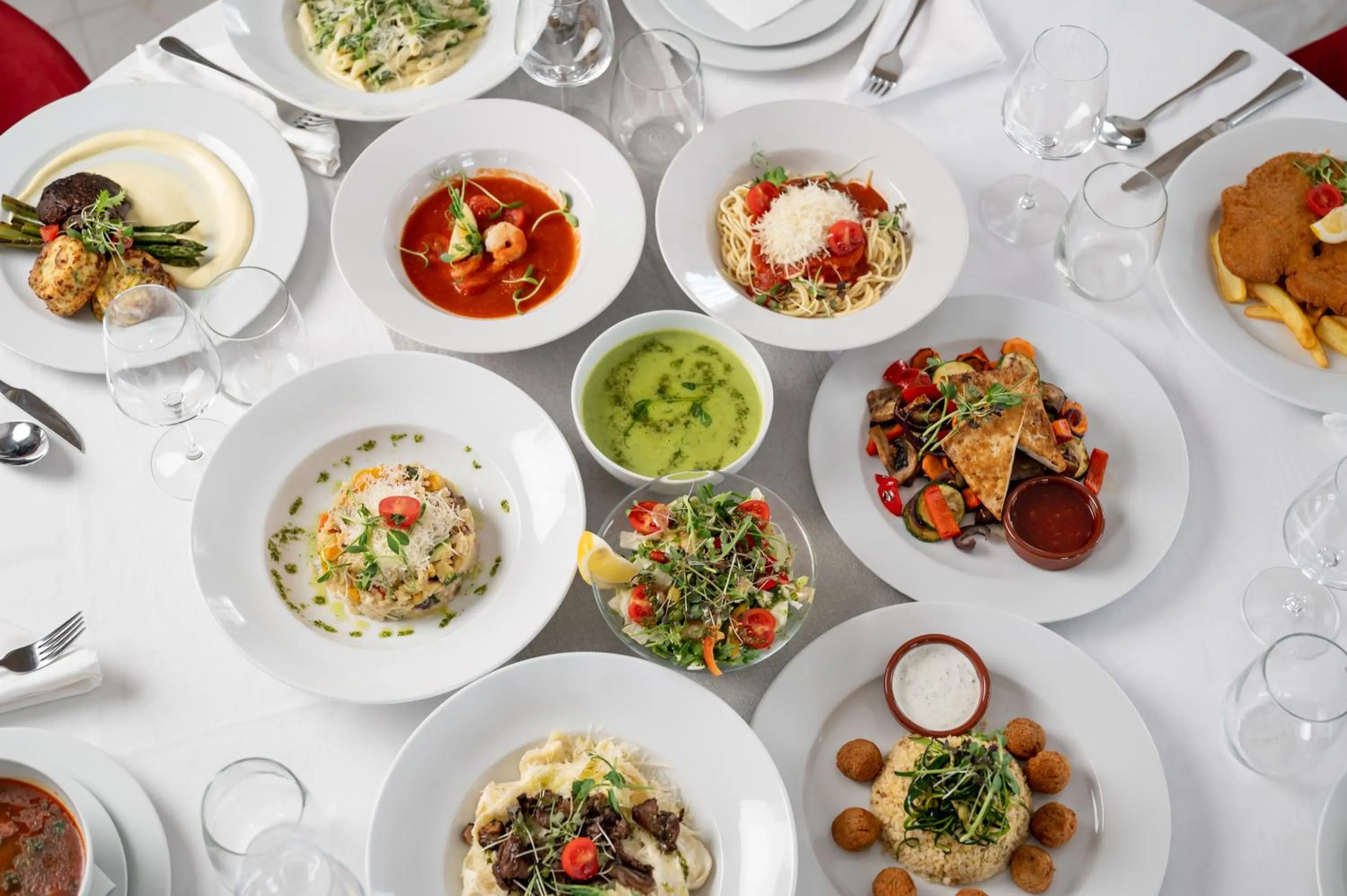 Food and drinks in Airport Hotel Budapest