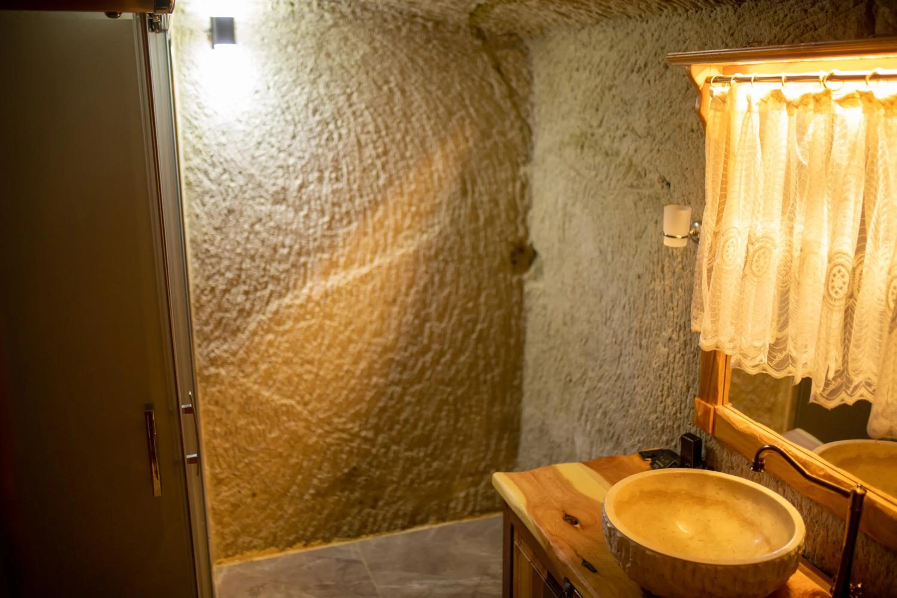Bathroom in Pome Granate Cave Hotel