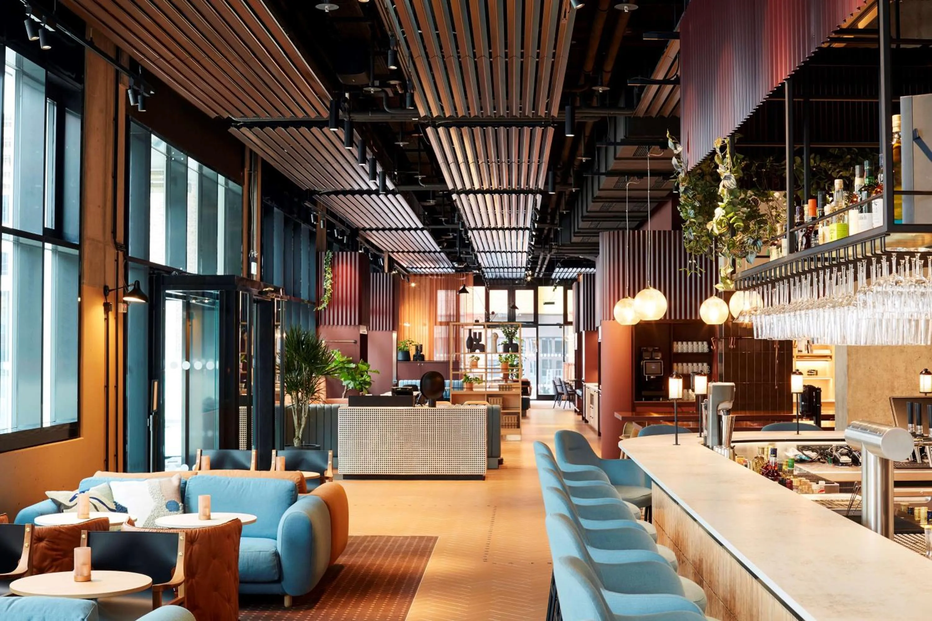 Lounge or bar in Scandic München Macherei