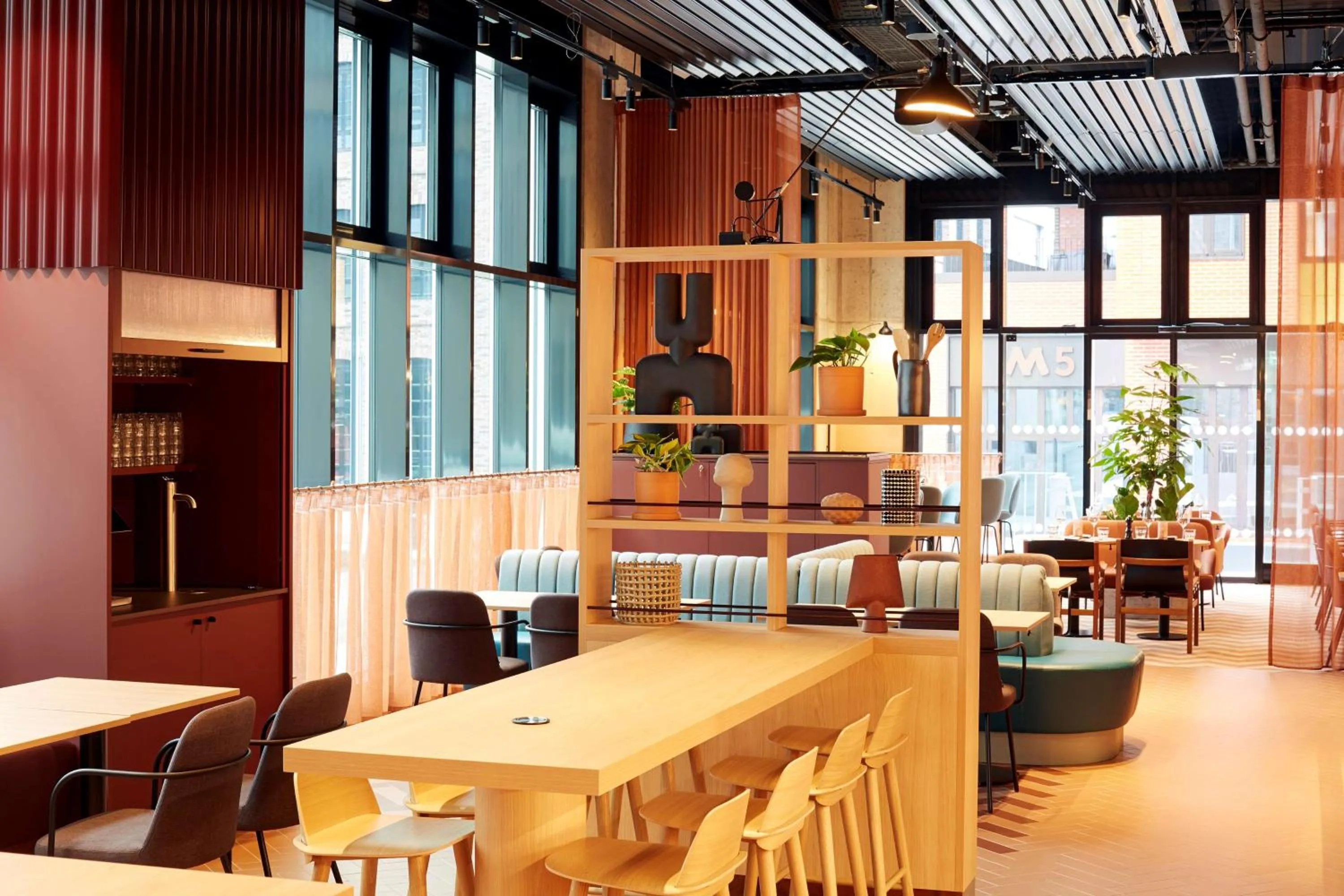 Restaurant/places to eat in Scandic München Macherei