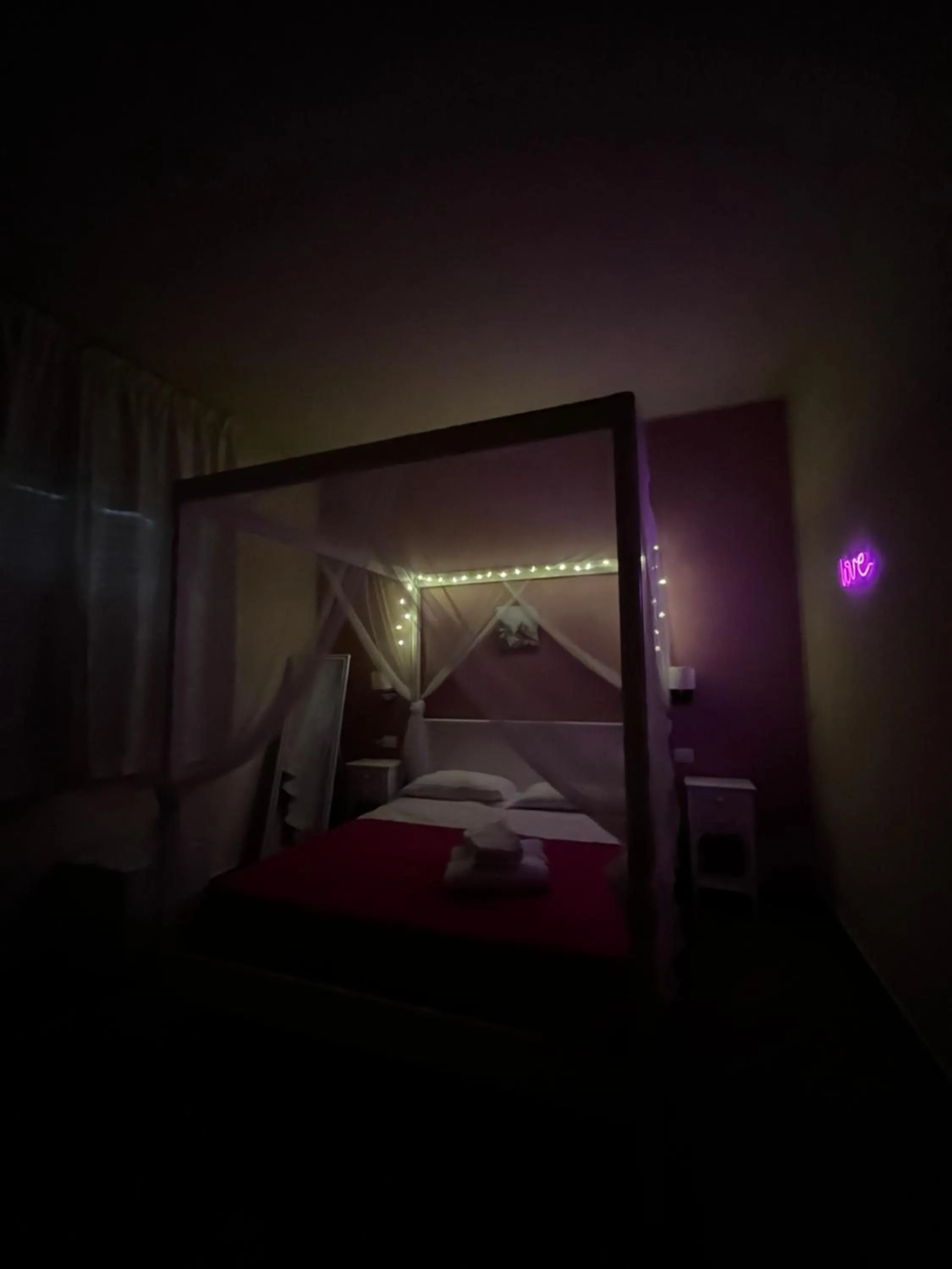 Bed in All’Anoneto B&B