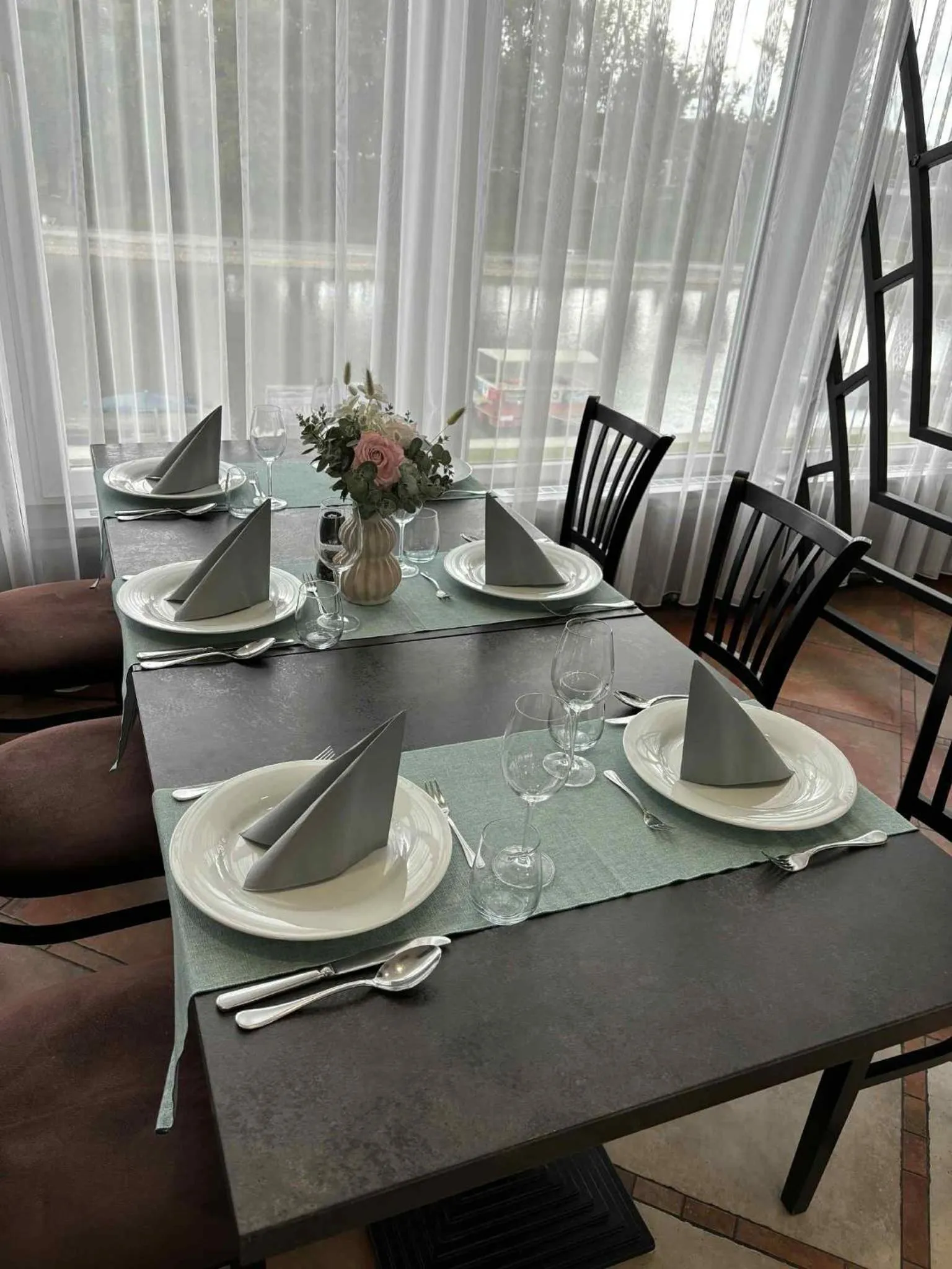 Amstel Hattyú Panzió -Érintésmentes bejelentkezés