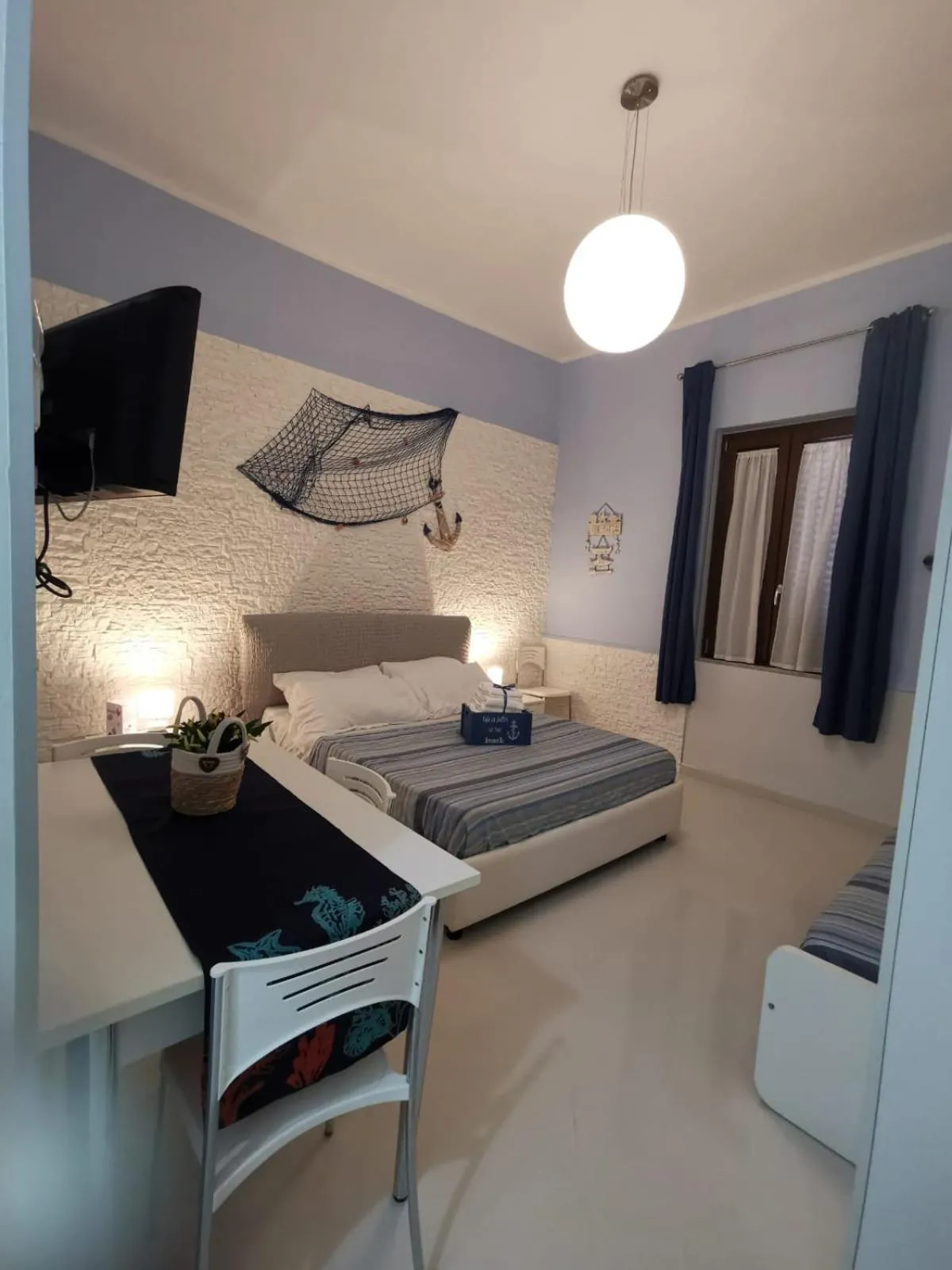 Kitchen or kitchenette, Bed in Al porticciolo