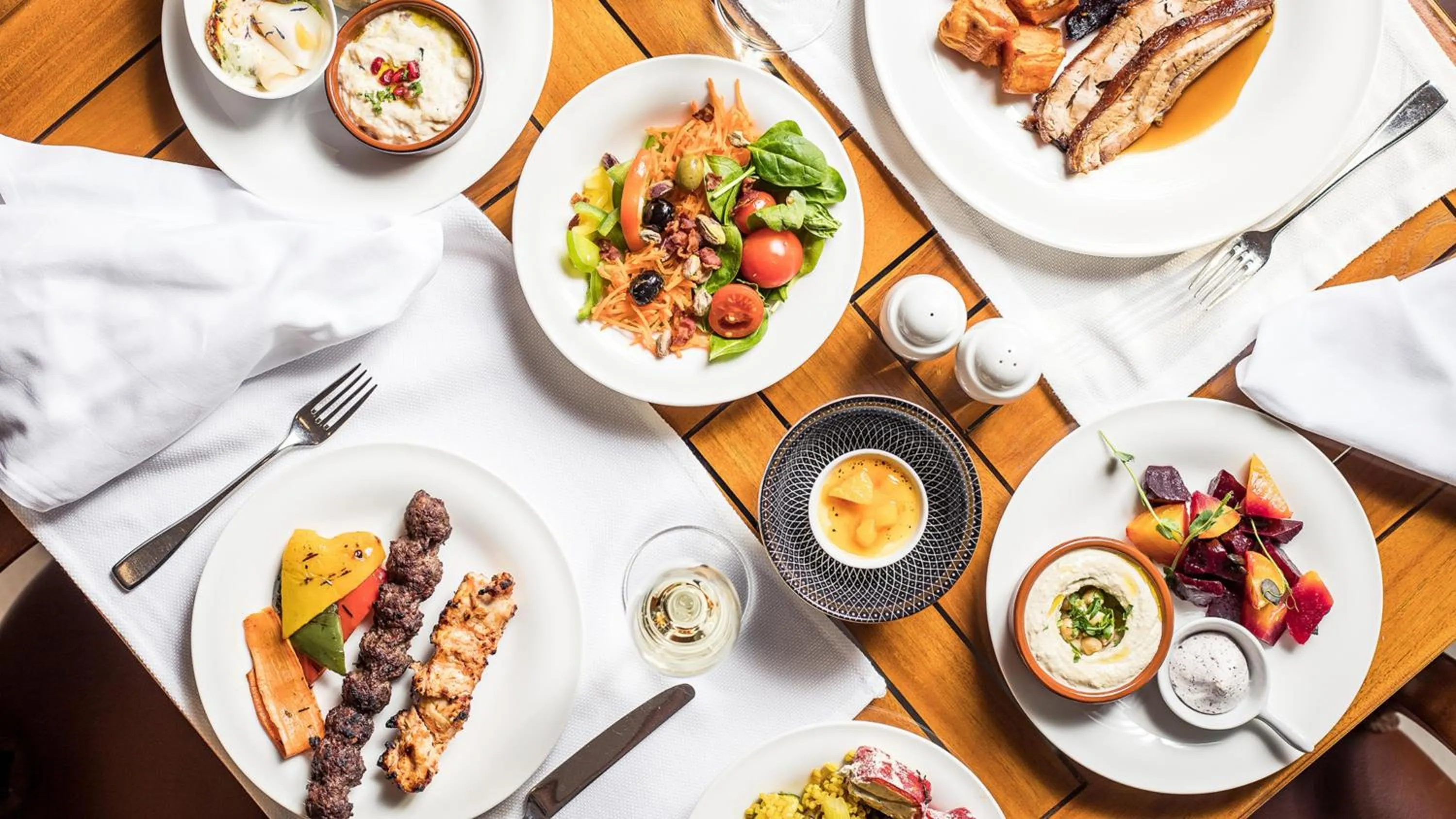 Restaurant/places to eat in InterContinental Budapest by IHG