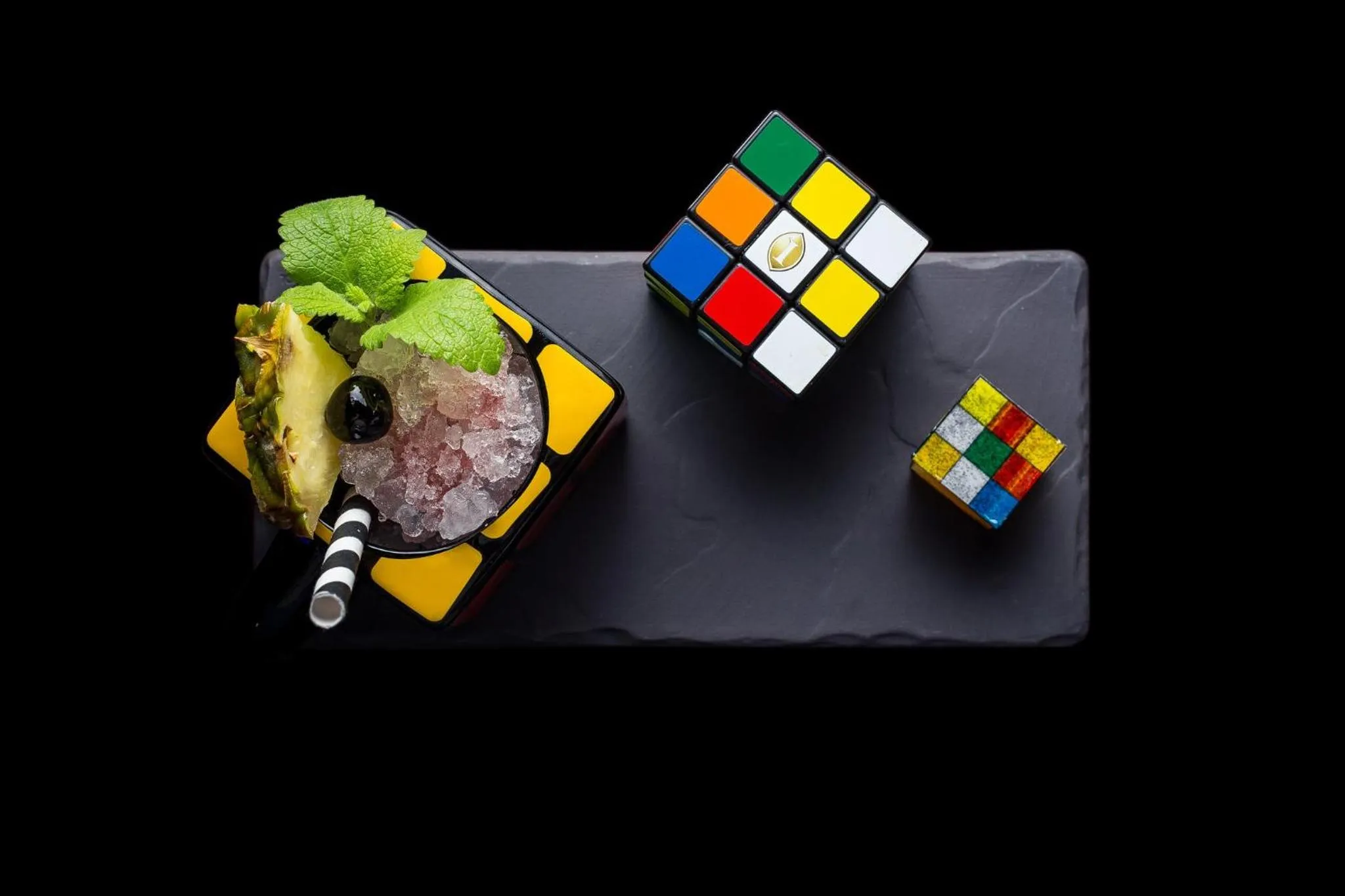 Lounge or bar in InterContinental Budapest by IHG