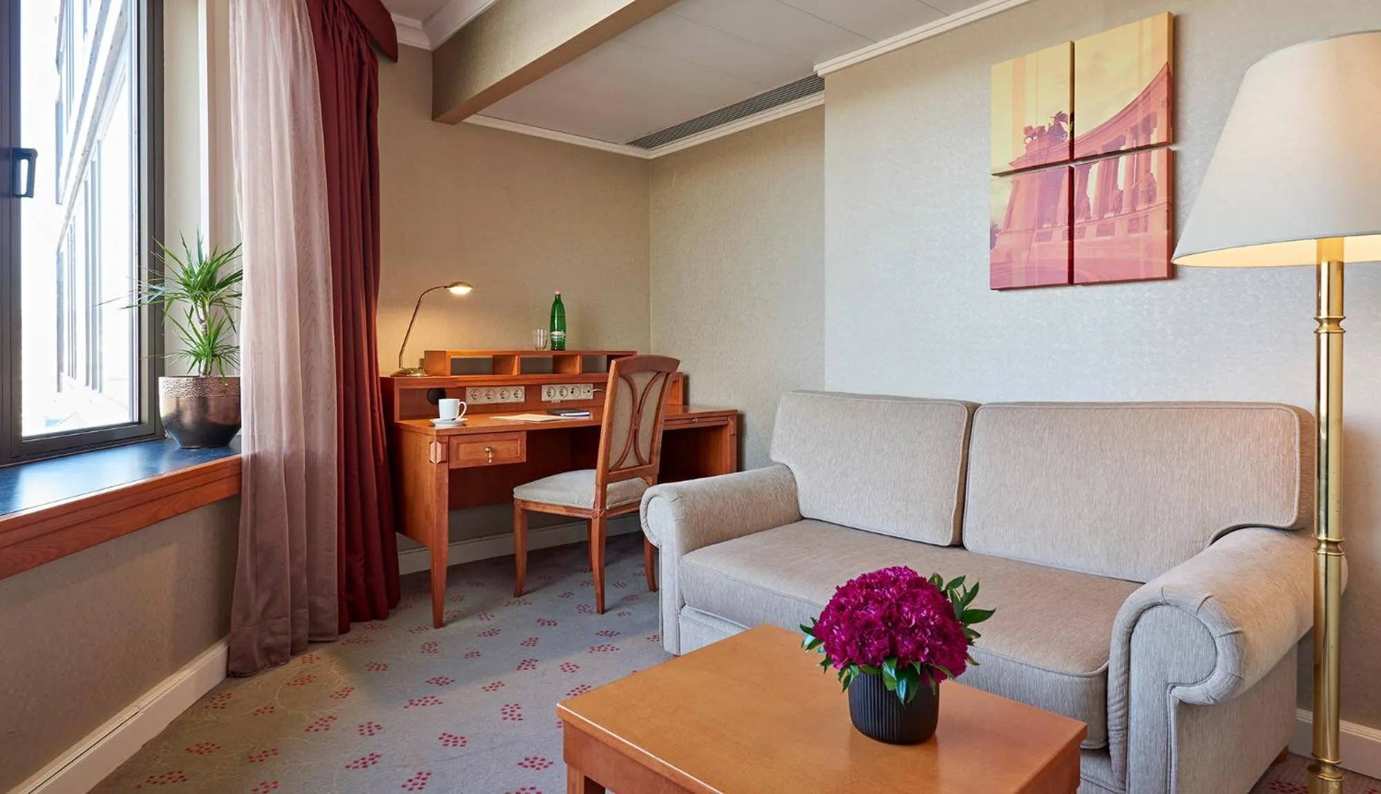 Living room in InterContinental Budapest by IHG