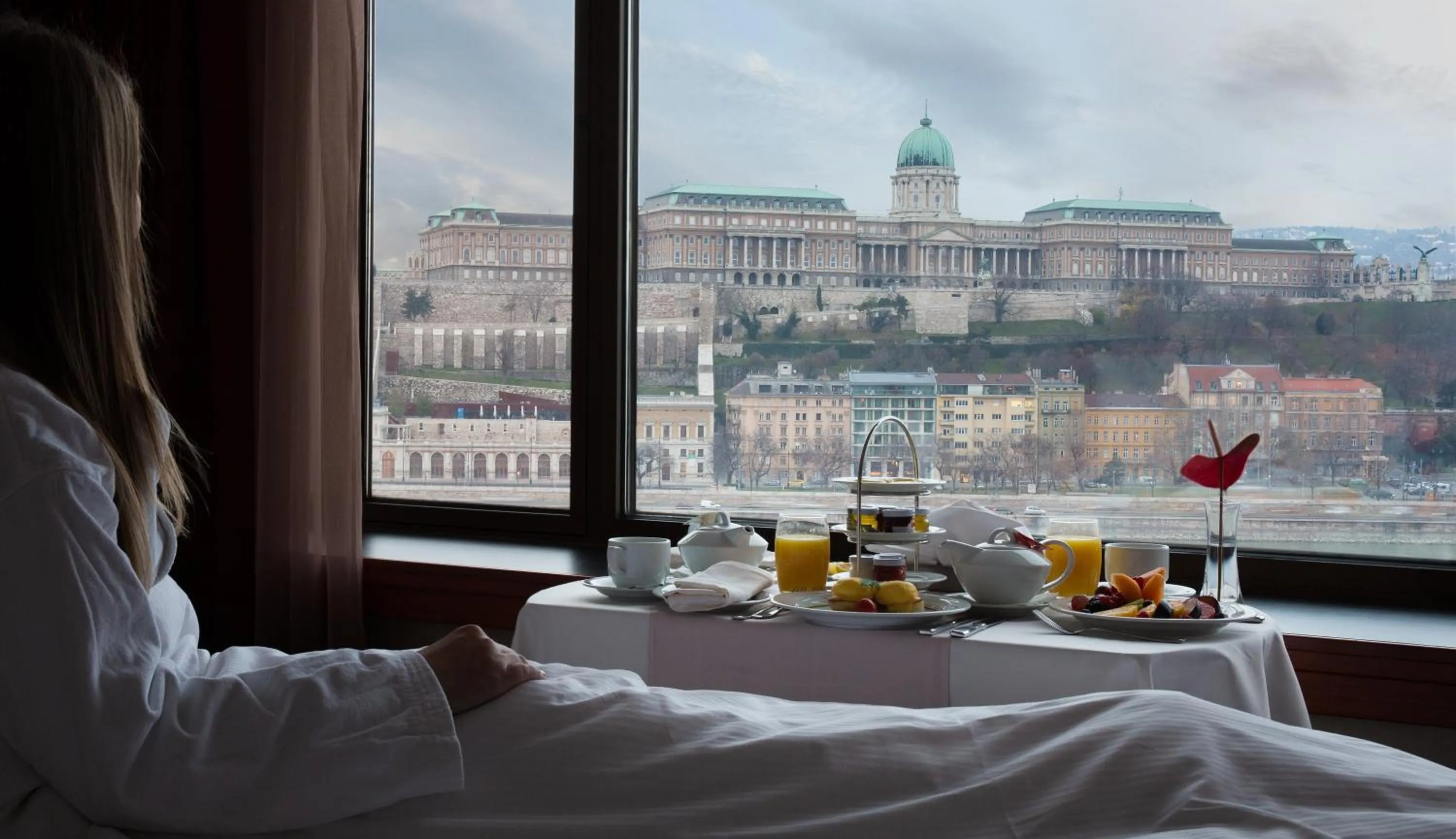Property building, Bed in InterContinental Budapest by IHG
