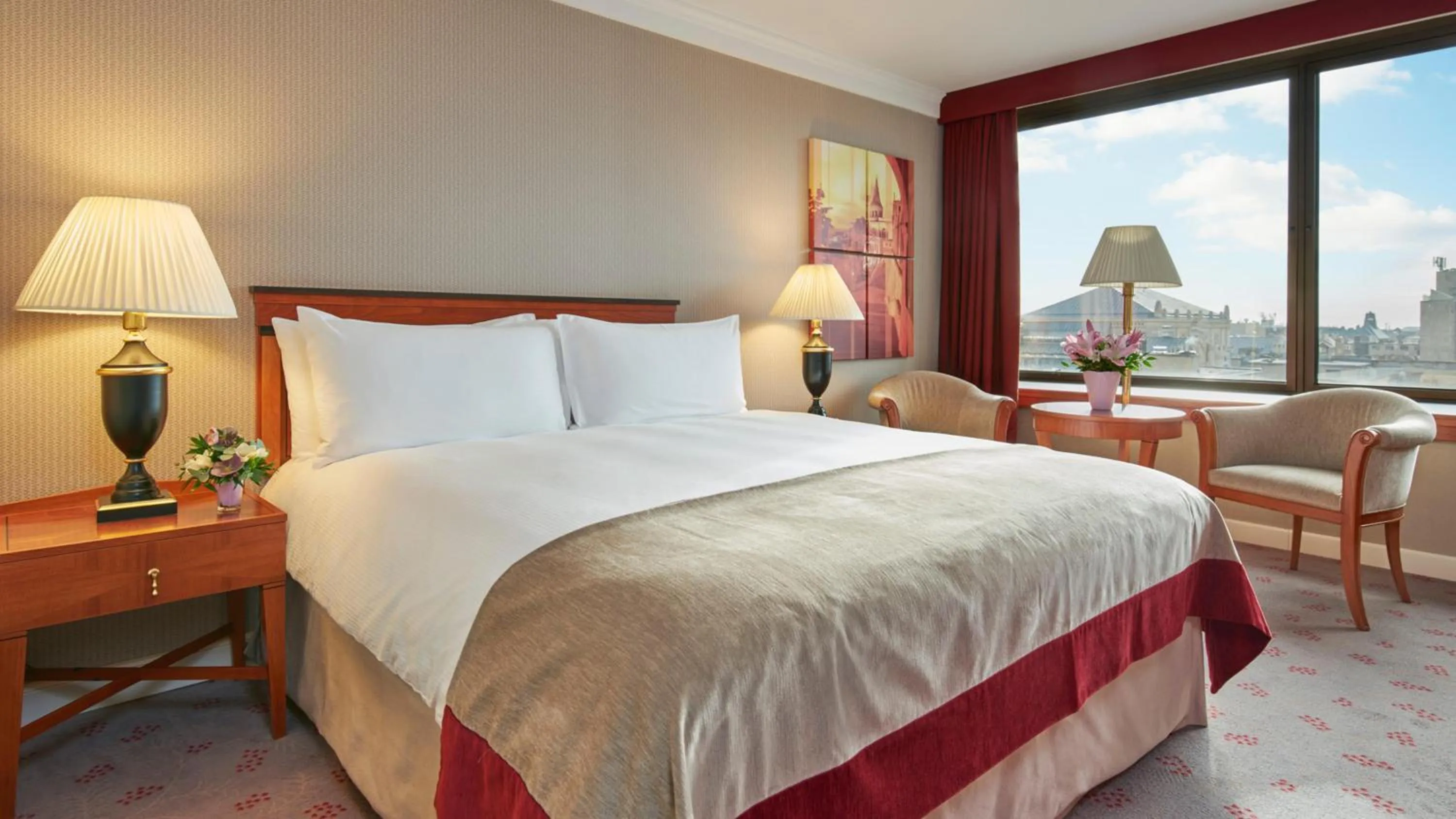 Photo of the whole room, Bed in InterContinental Budapest by IHG