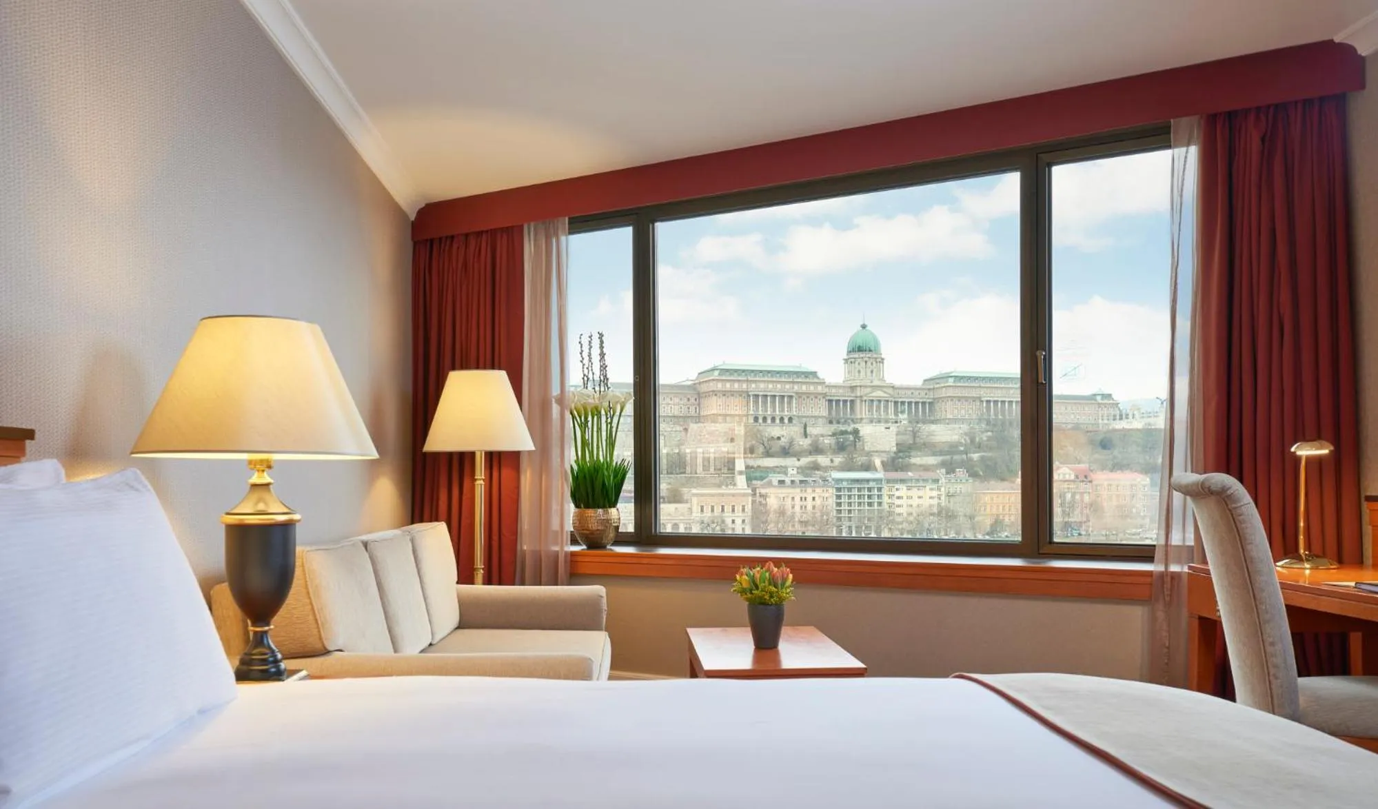 Living room, Bed in InterContinental Budapest by IHG