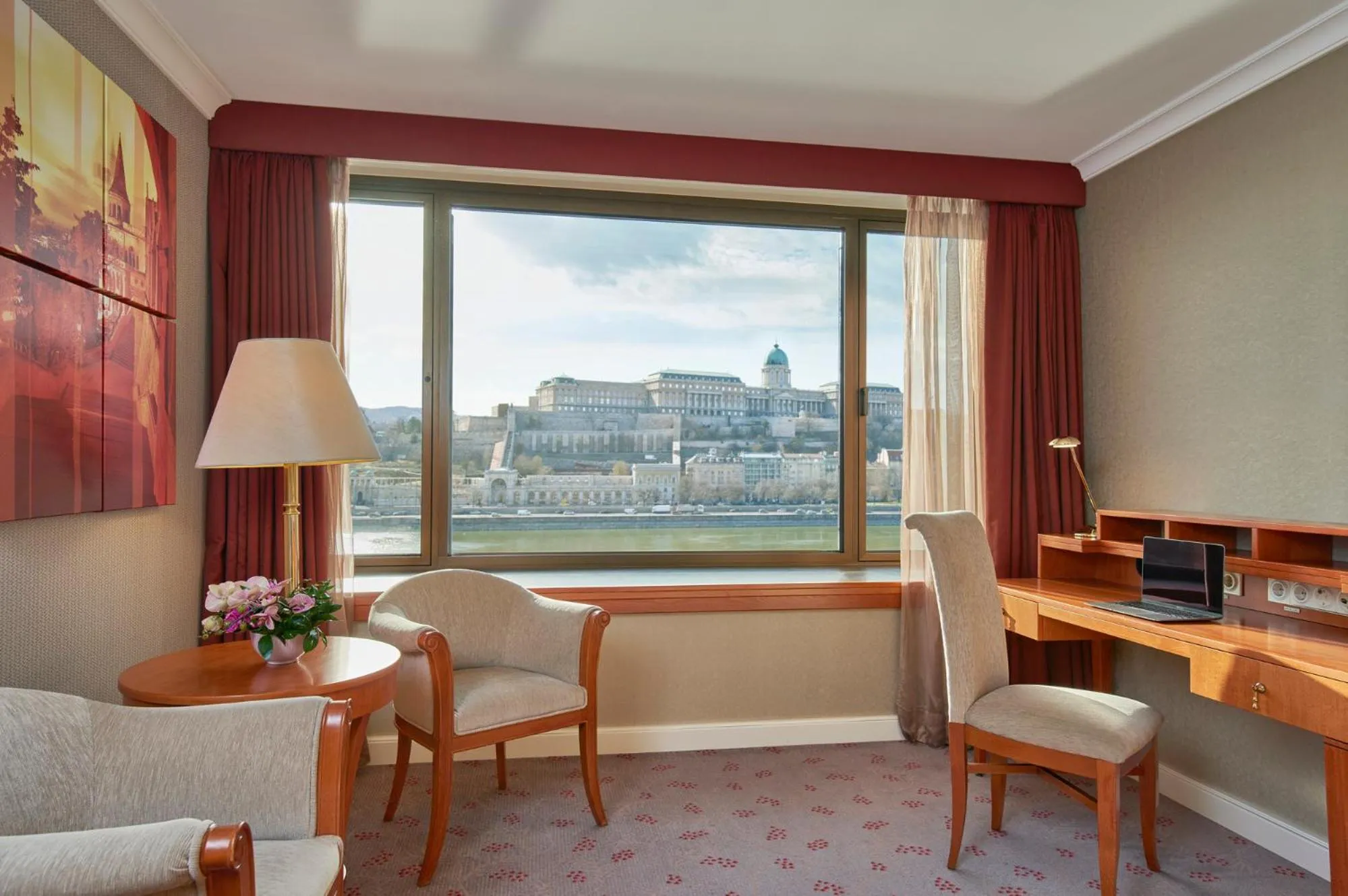 Living room in InterContinental Budapest by IHG