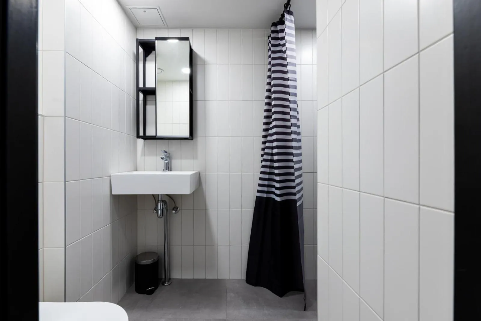 Shower in Bob W Tartu Old Town