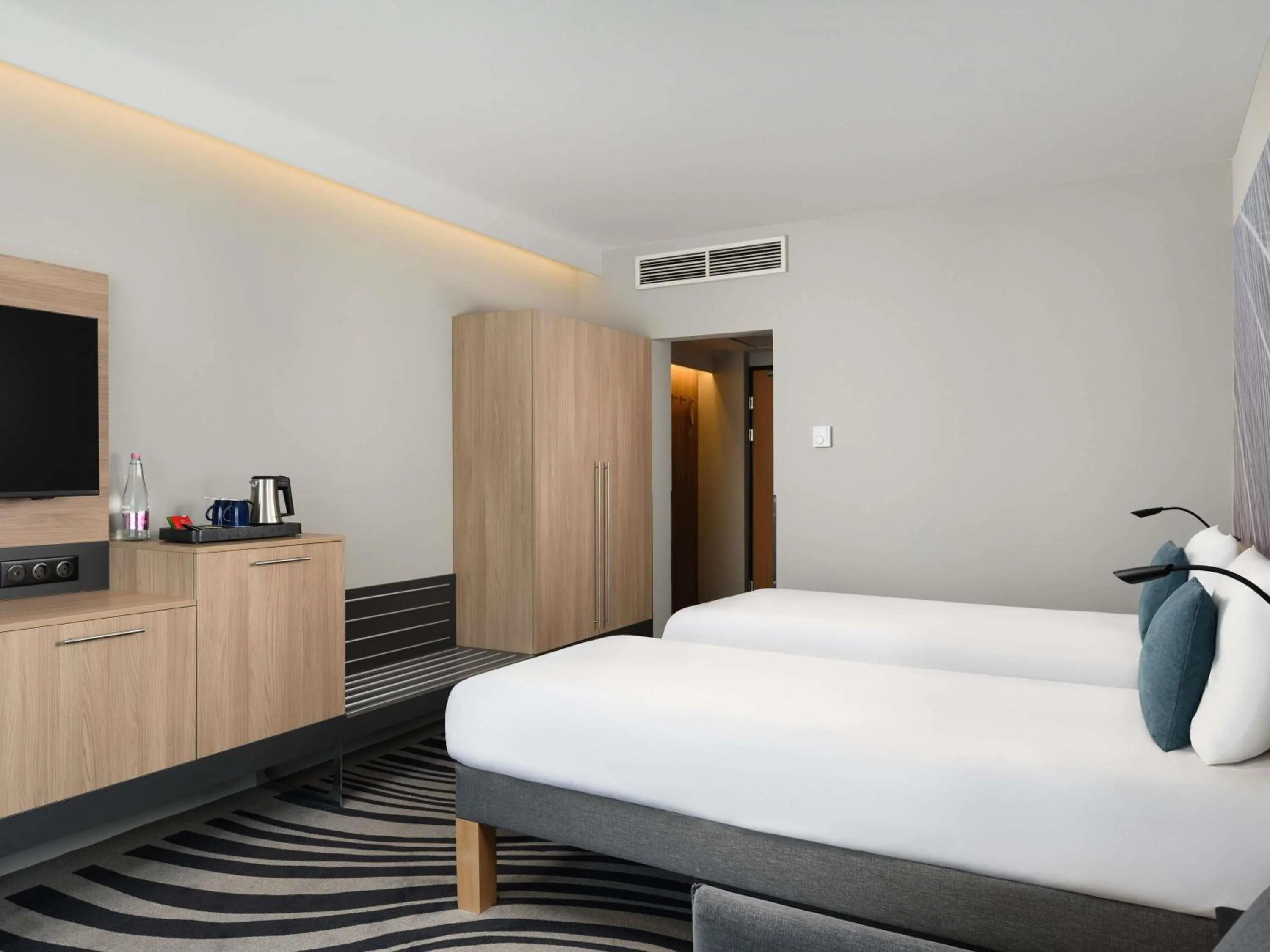 Bedroom, Bed in Novotel Szeged