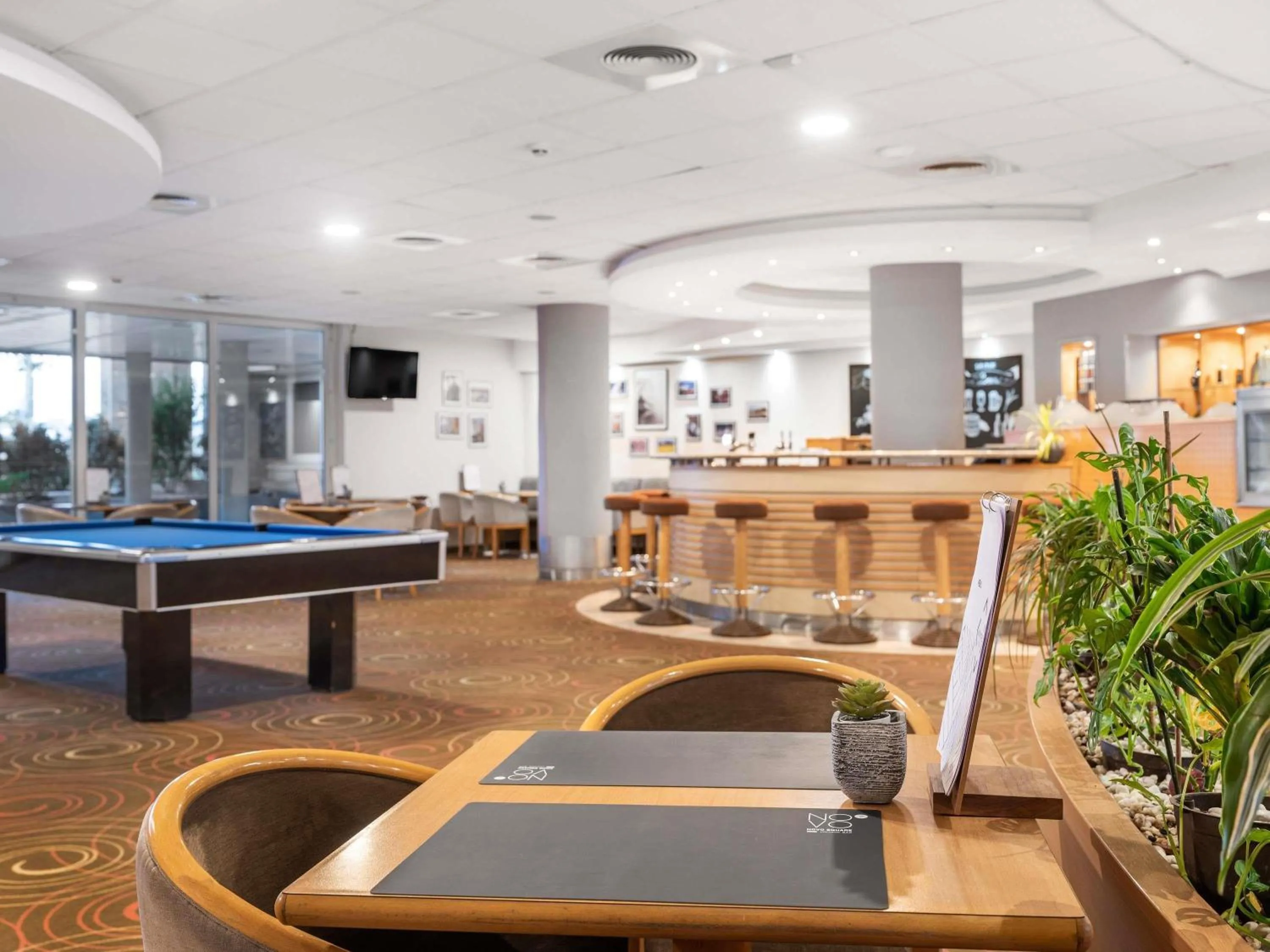 Lounge or bar in Novotel Szeged