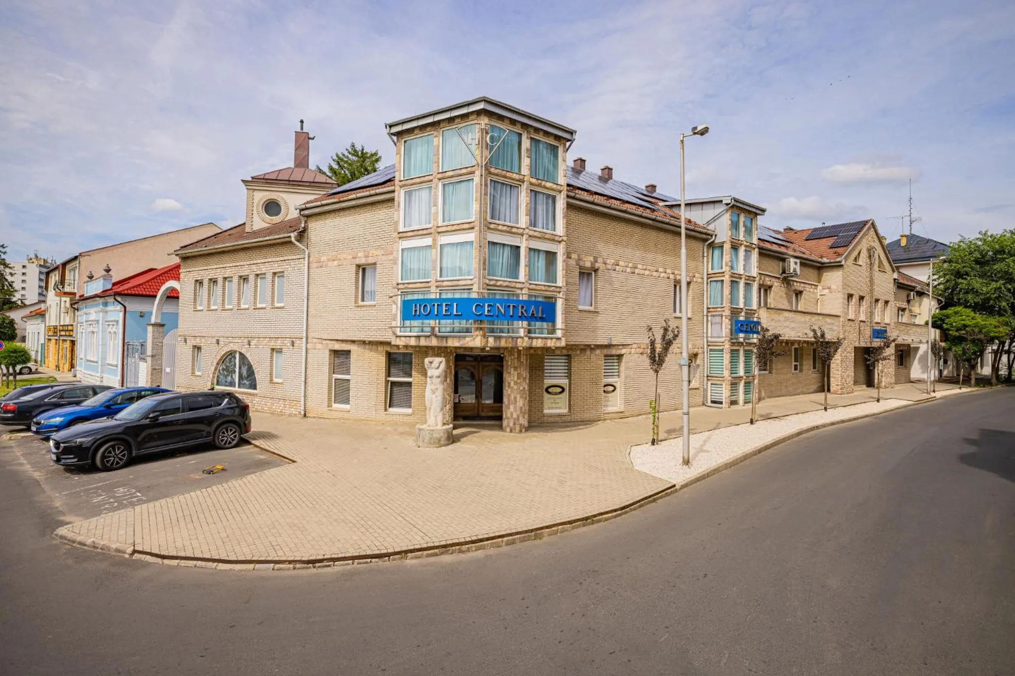 Property building in Hotel Central
