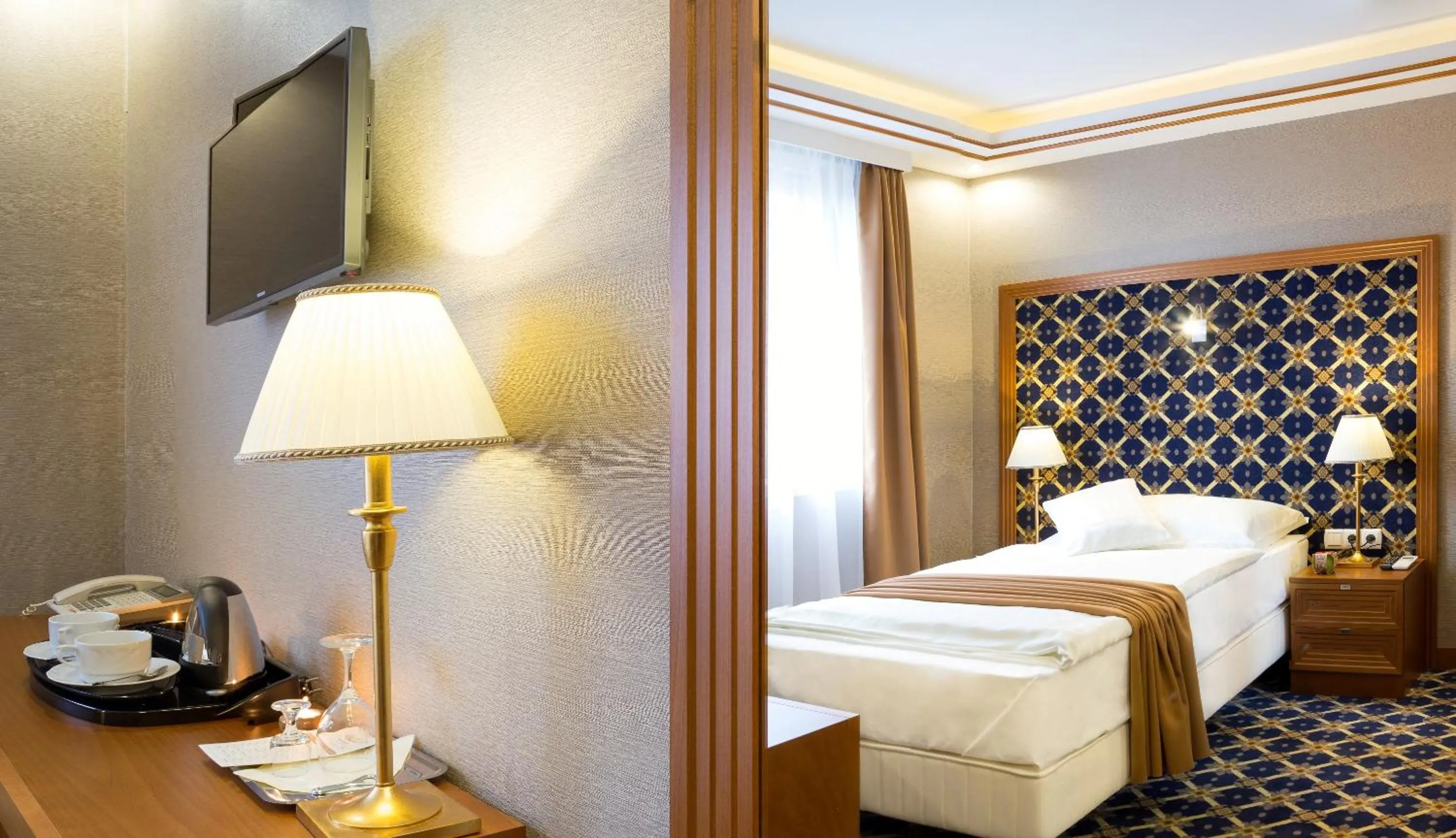 Coffee/tea facilities, Bed in Hotel Central