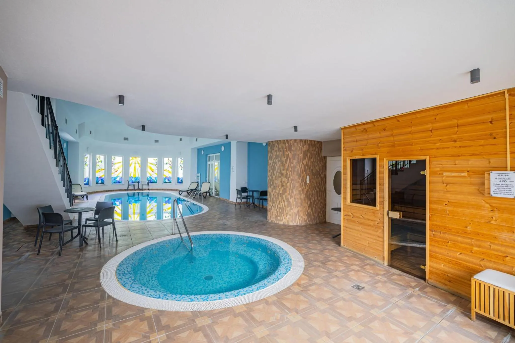 Hot Tub in Hotel Central