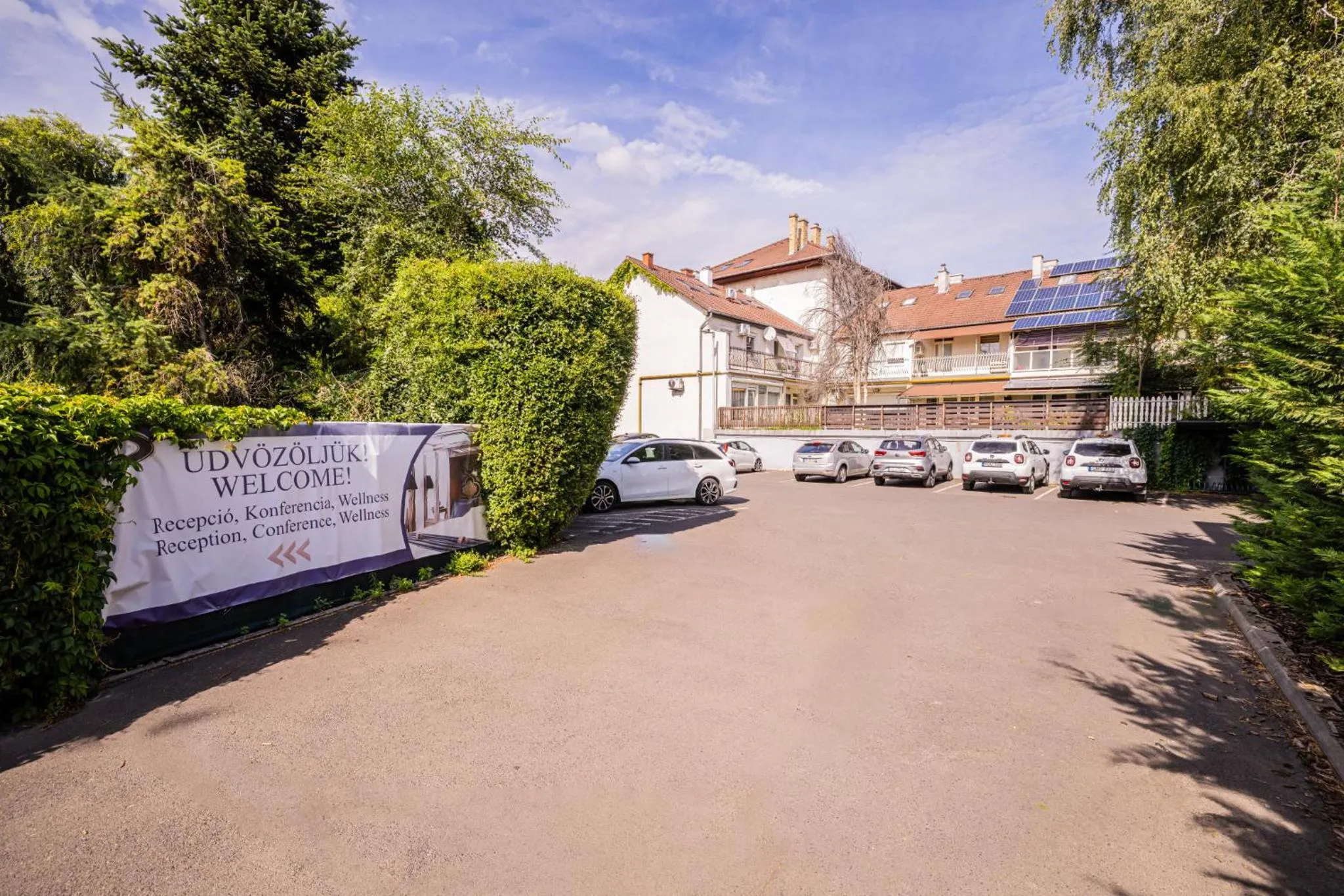 Property building in Hotel Central