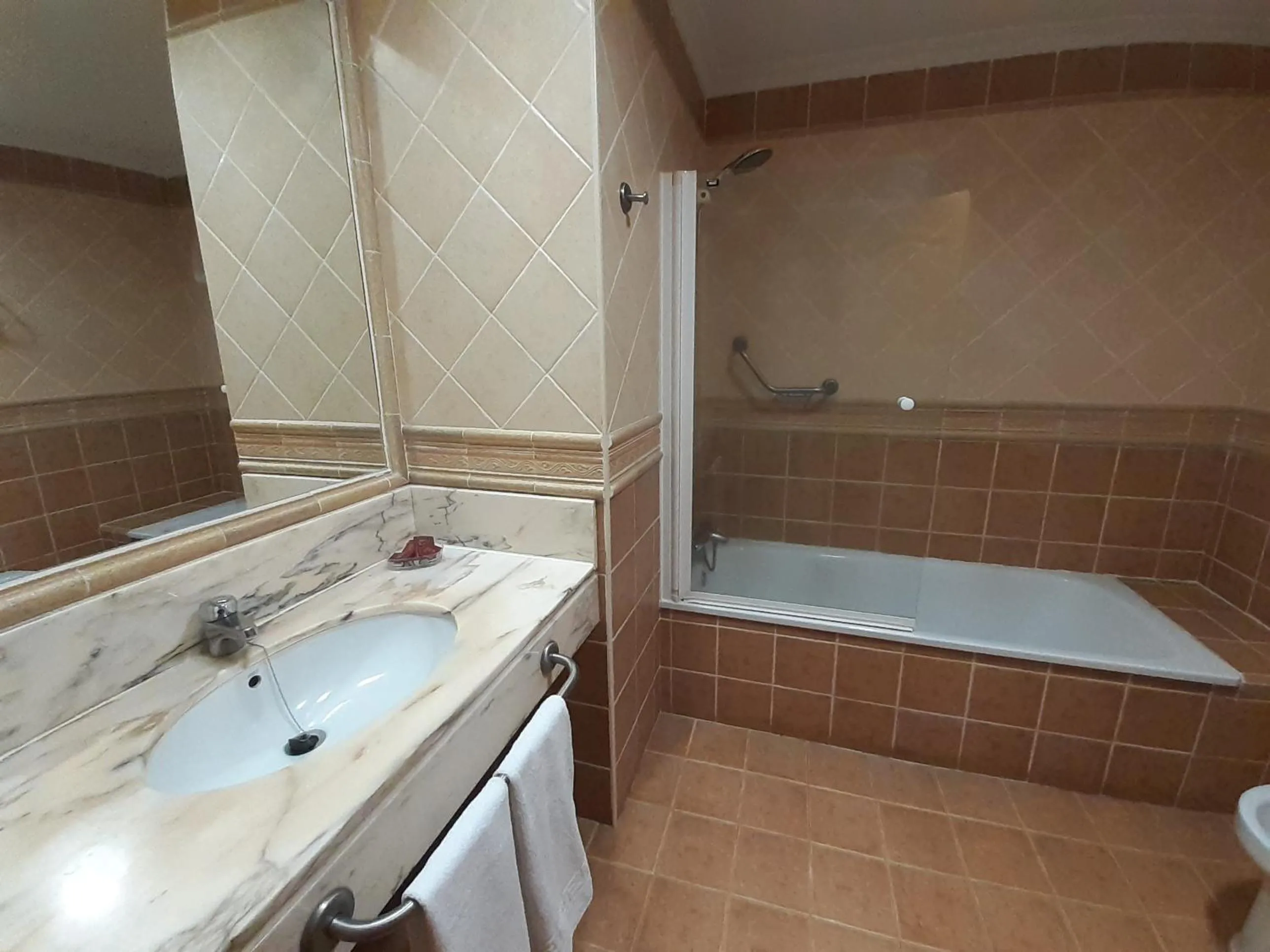 Bathroom in Hotel El Pentágono