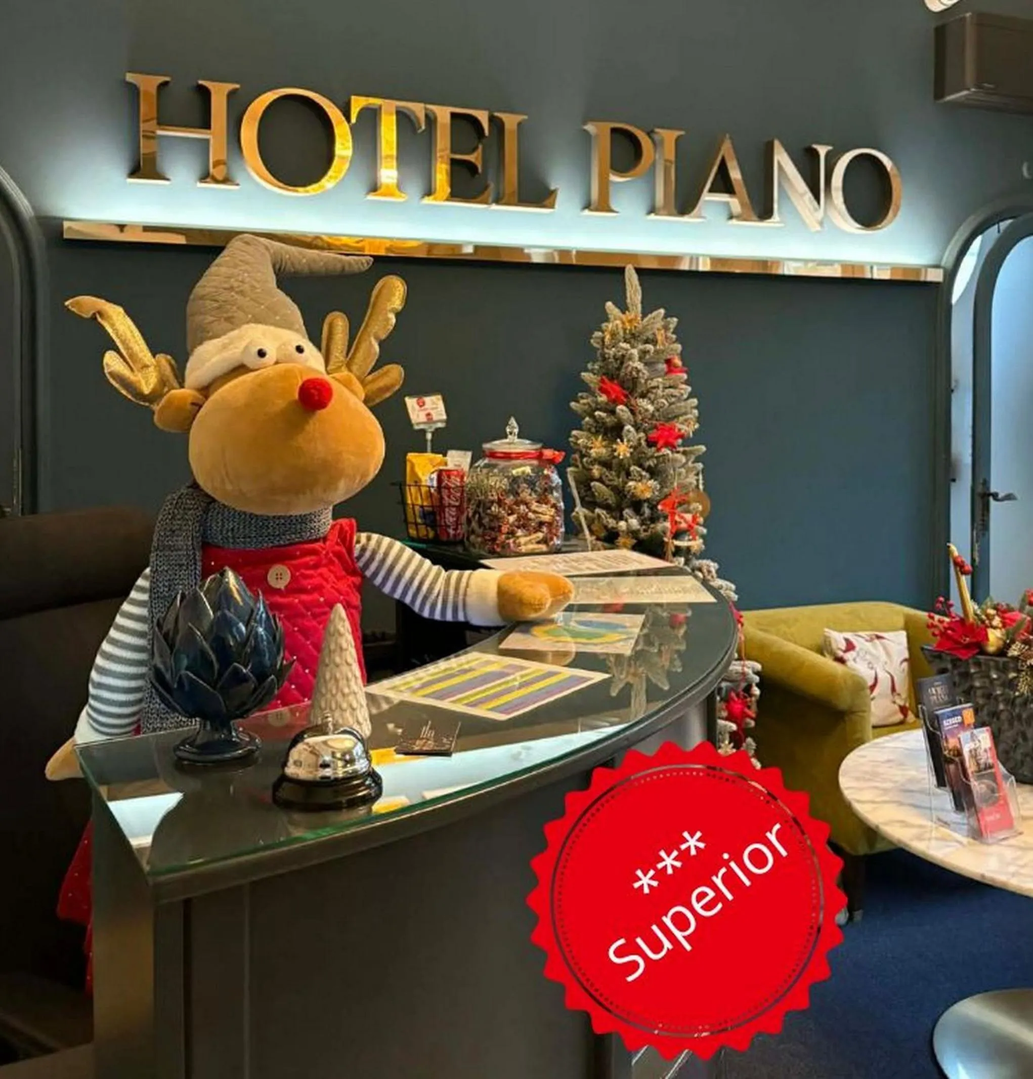 Winter in Hotel Piano