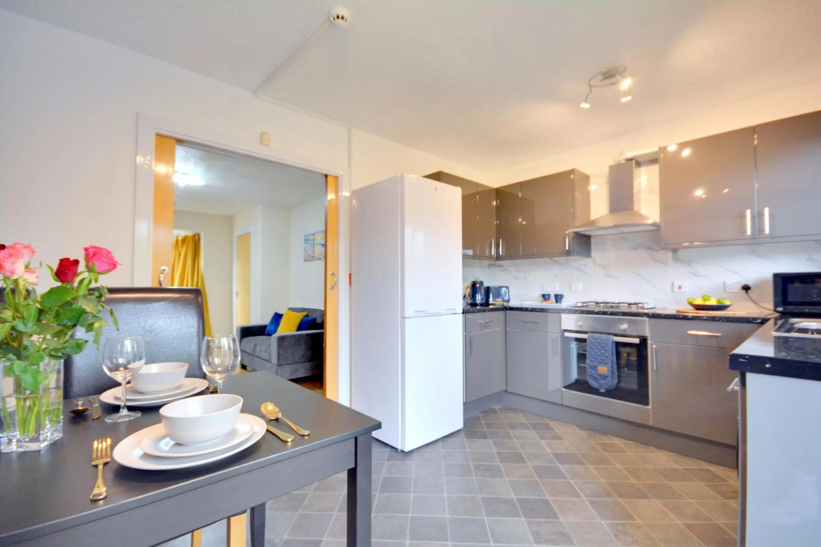 Kitchen or kitchenette in Manchester Townhouse by BEVOLVE - 4 bedrooms - Free Parking