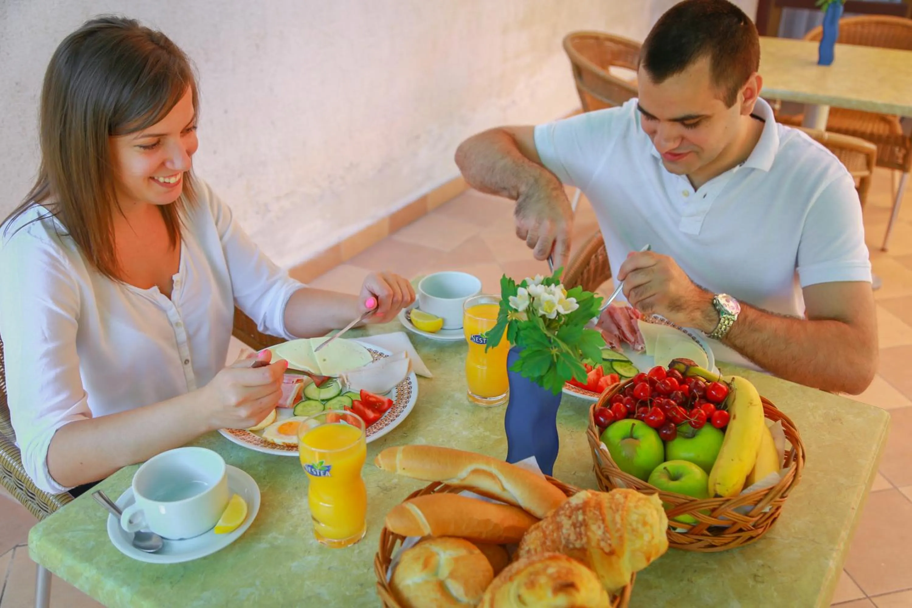 Restaurant/places to eat in Hotel Solero