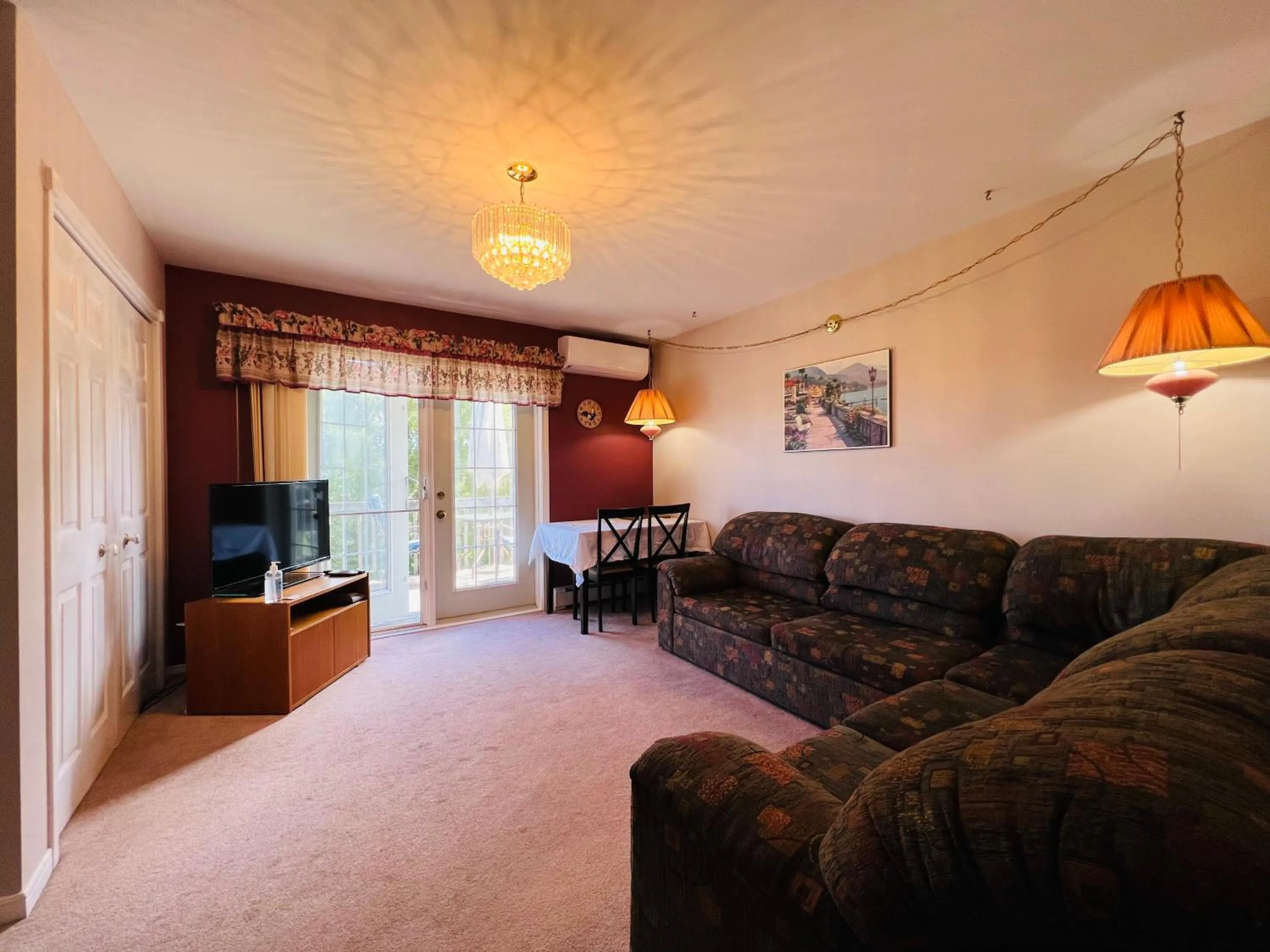 Lee's Ocean Peek B & B