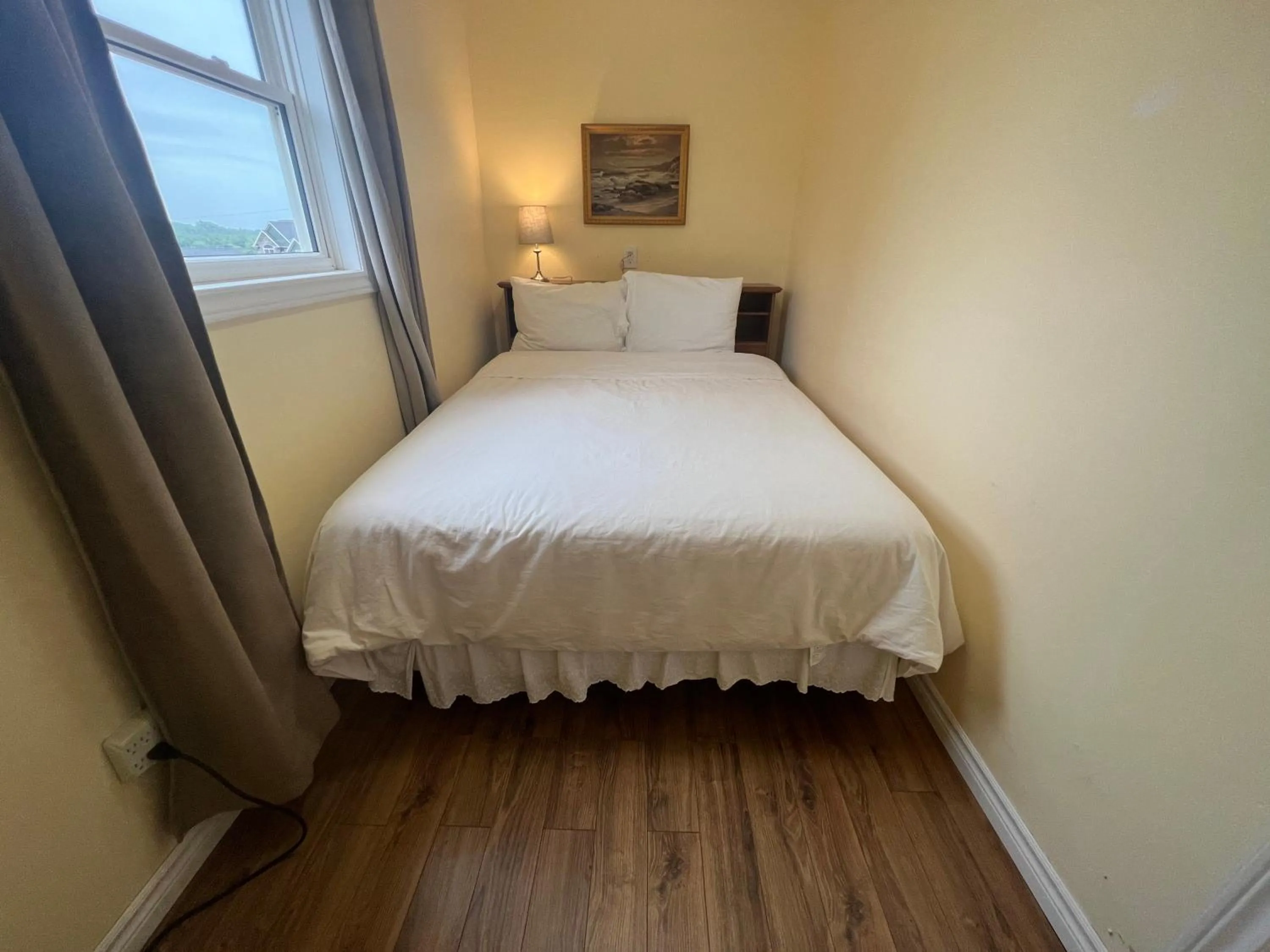 Lee's Ocean Peek B & B