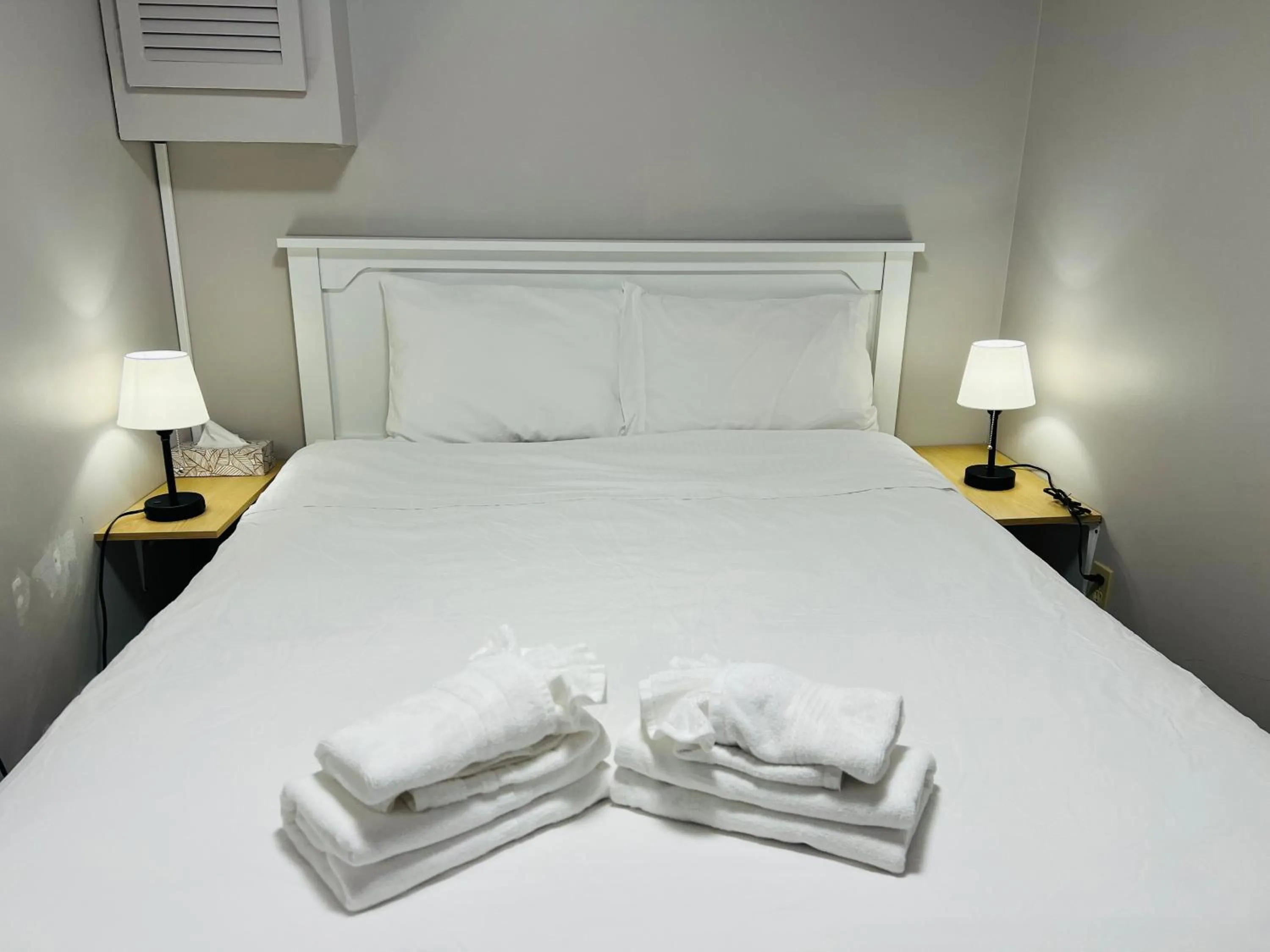 Lee's Ocean Peek B & B