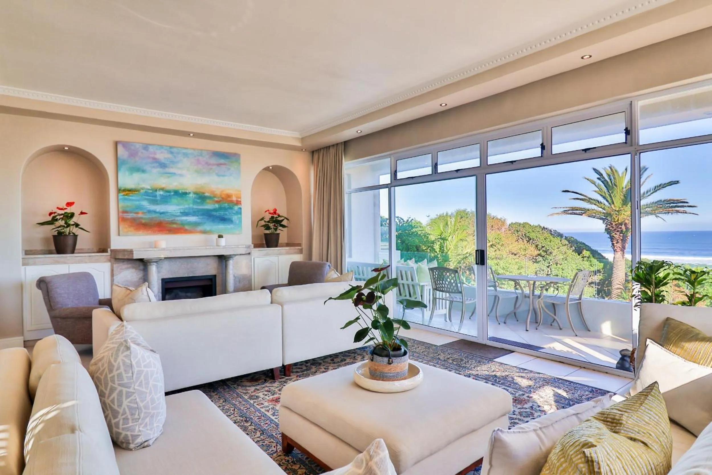 Hermanus Beachfront Lodge - Solar Power