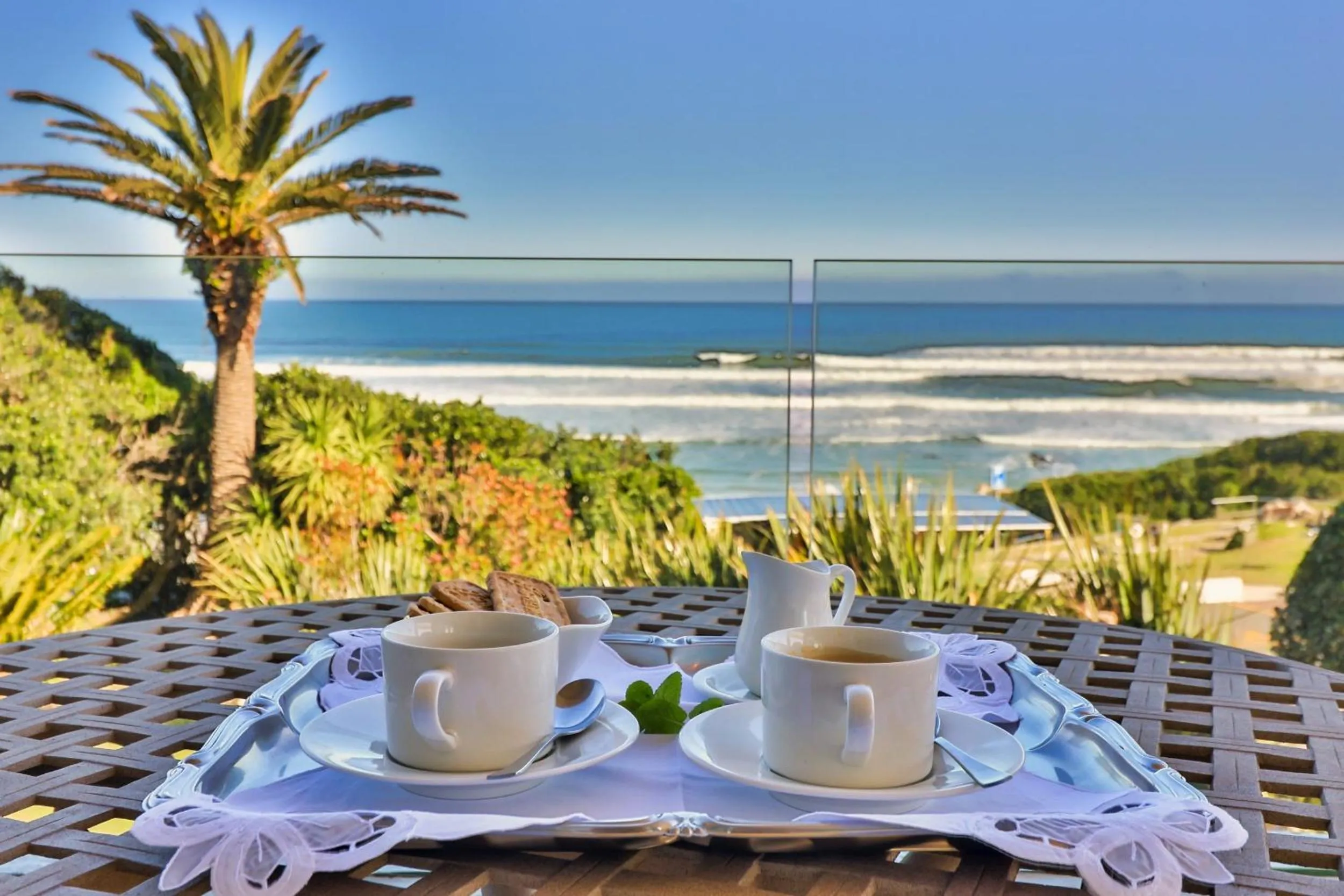 Hermanus Beachfront Lodge - Solar Power