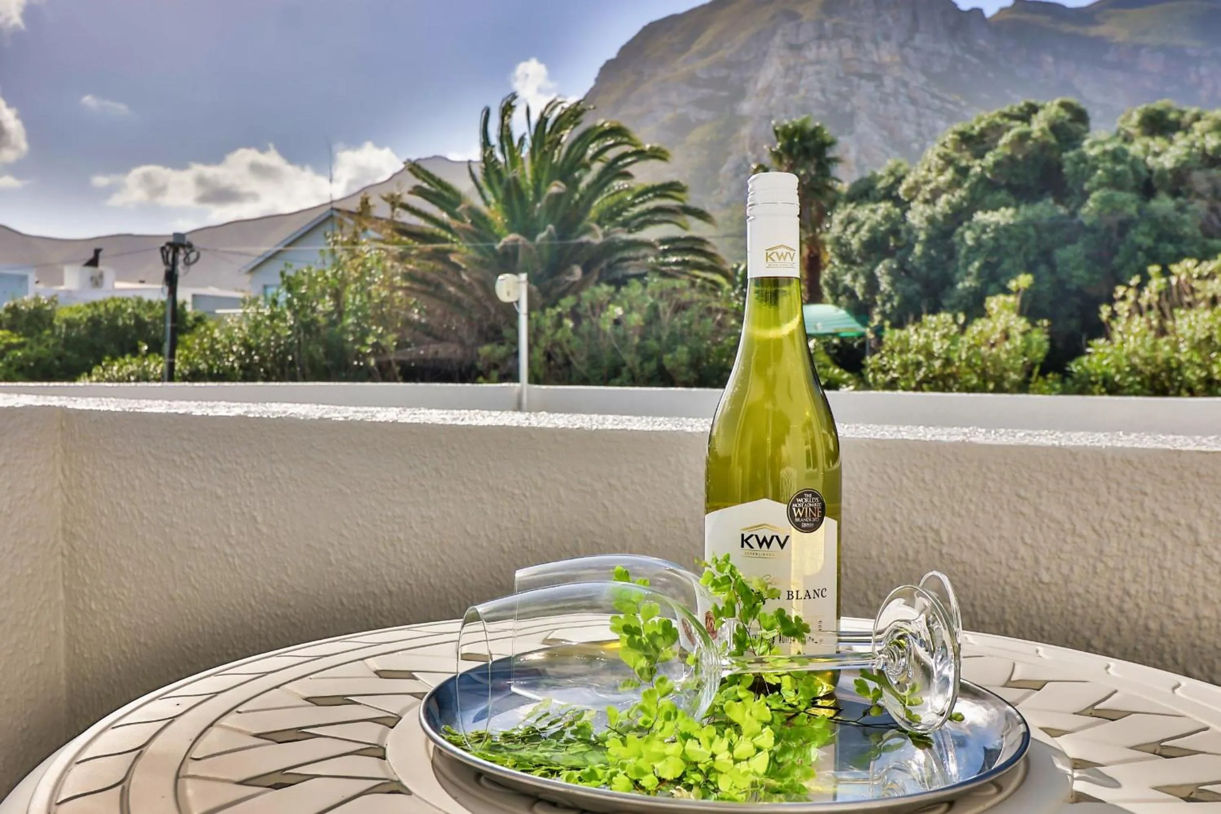 Hermanus Beachfront Lodge - Solar Power