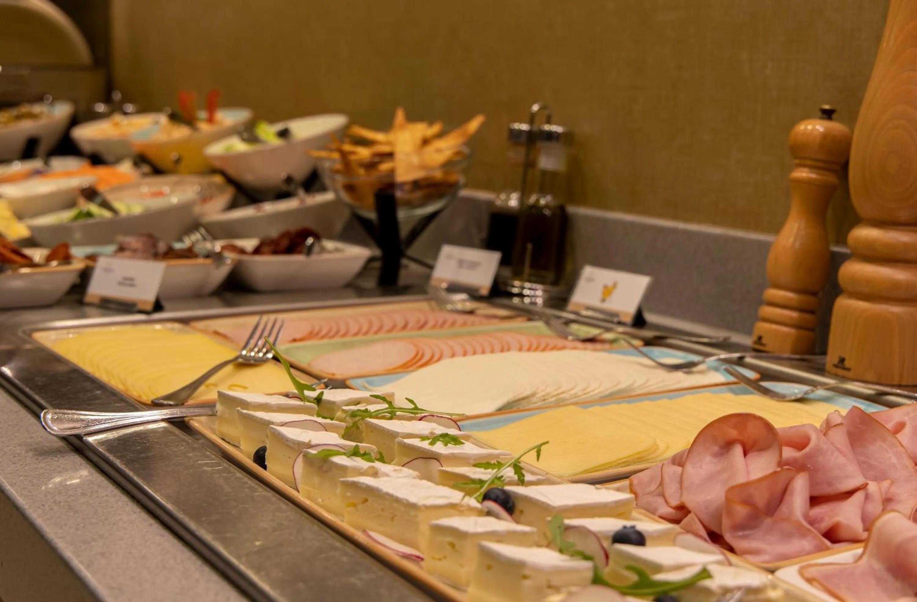 Buffet breakfast in Lion's Garden Hotel