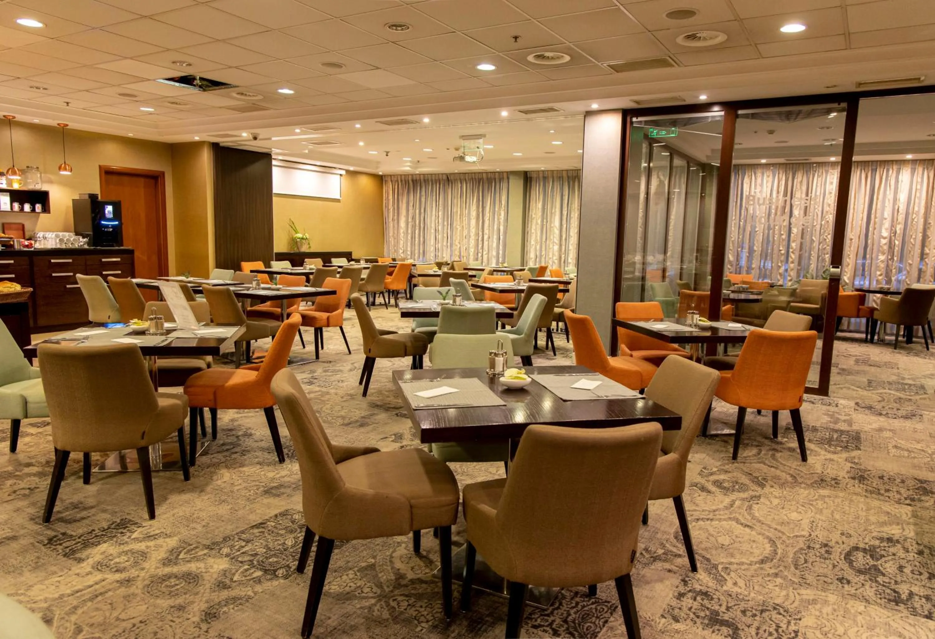 Buffet breakfast in Lion's Garden Hotel