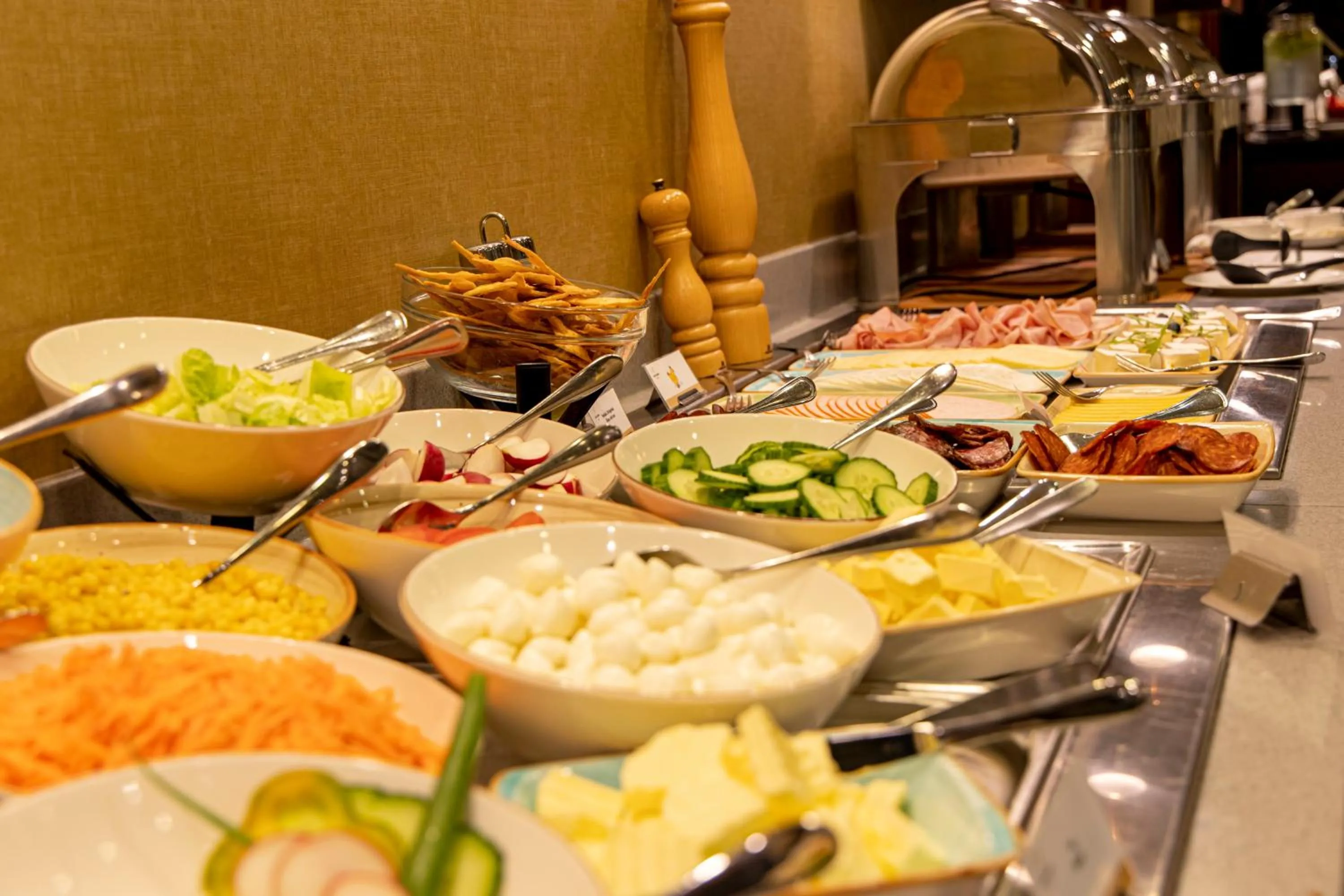 Buffet breakfast in Lion's Garden Hotel