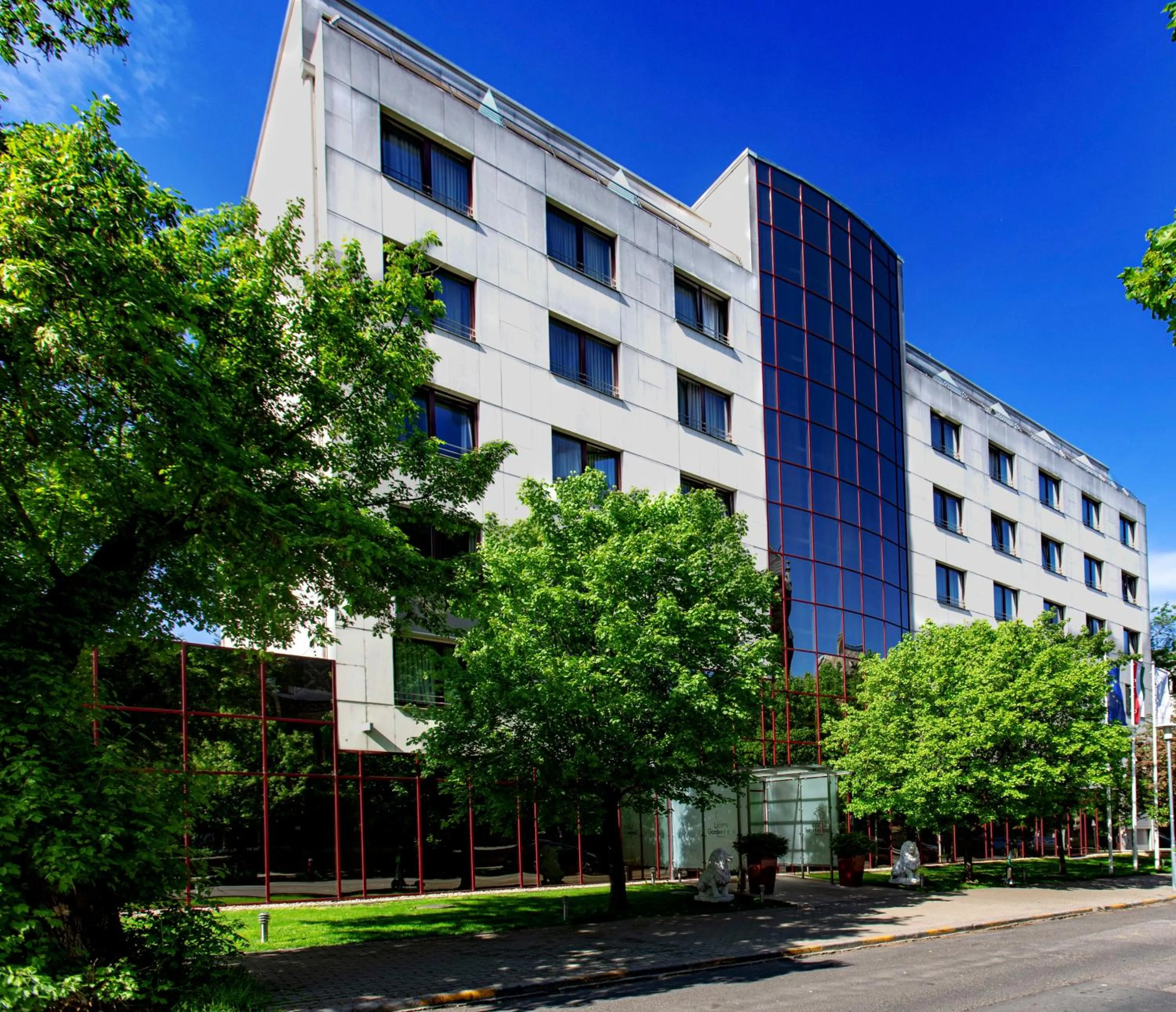 Property building in Lion's Garden Hotel