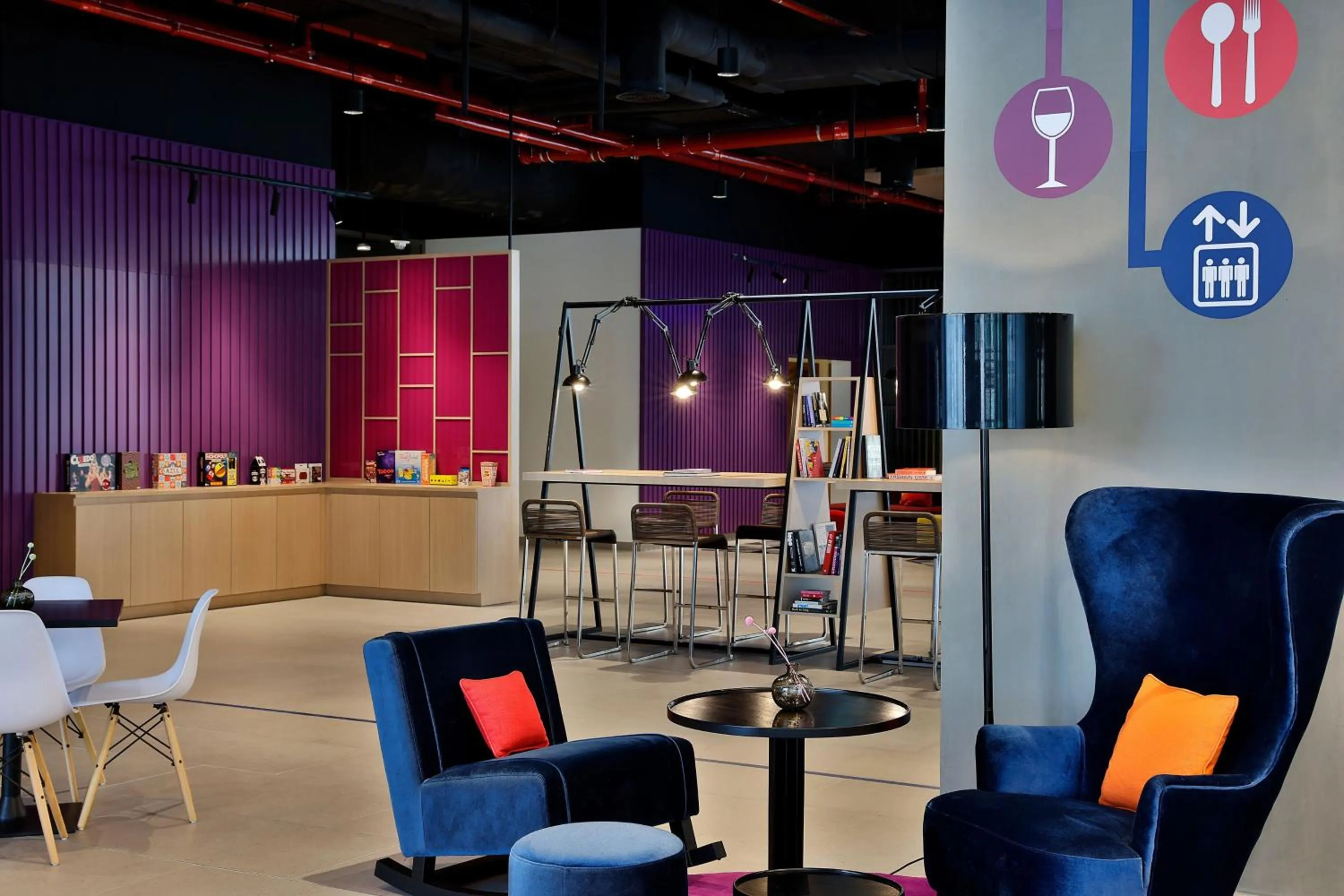 Lobby or reception in Aloft Dubai Airport