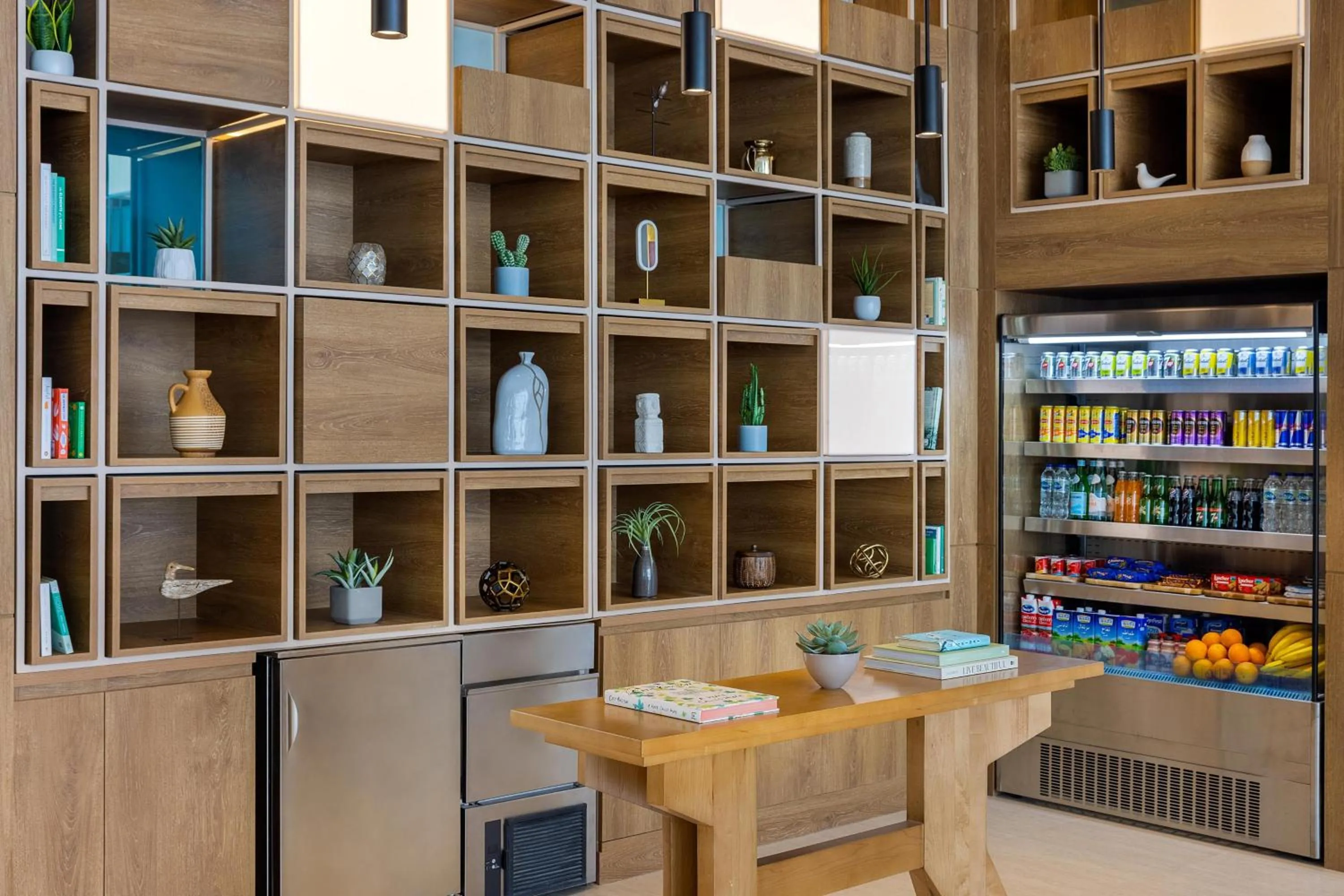 Restaurant/places to eat in Element Dubai Airport