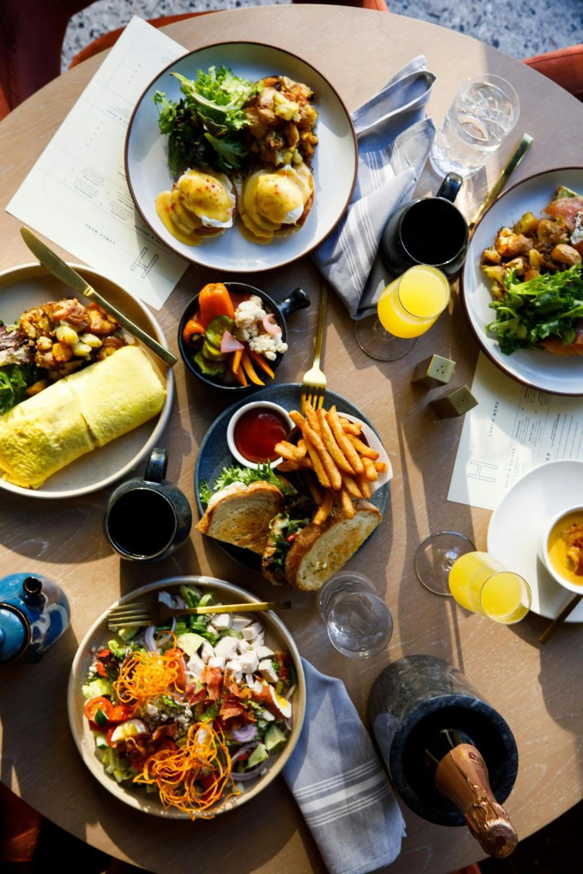 Restaurant/places to eat in Hotel Indy, Indianapolis, a Tribute Portfolio Hotel