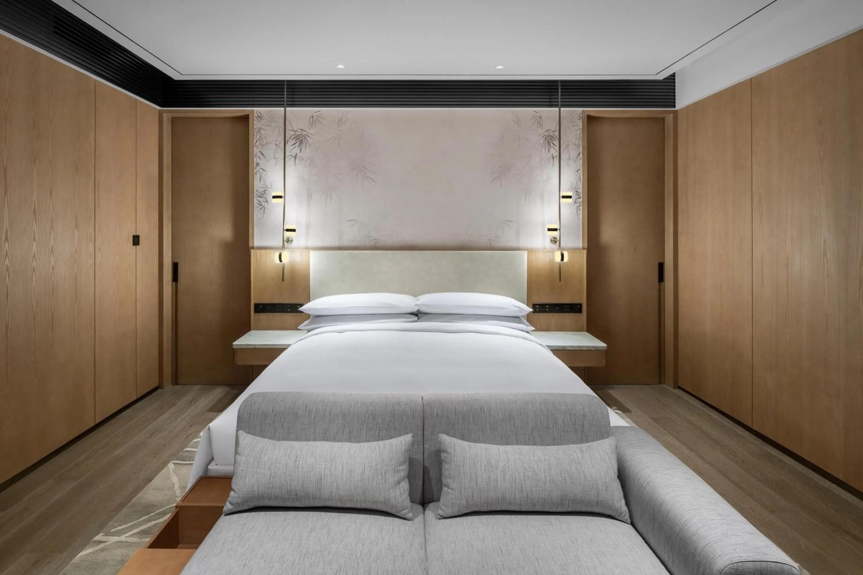 Photo of the whole room, Bed in Sheraton Mianyang