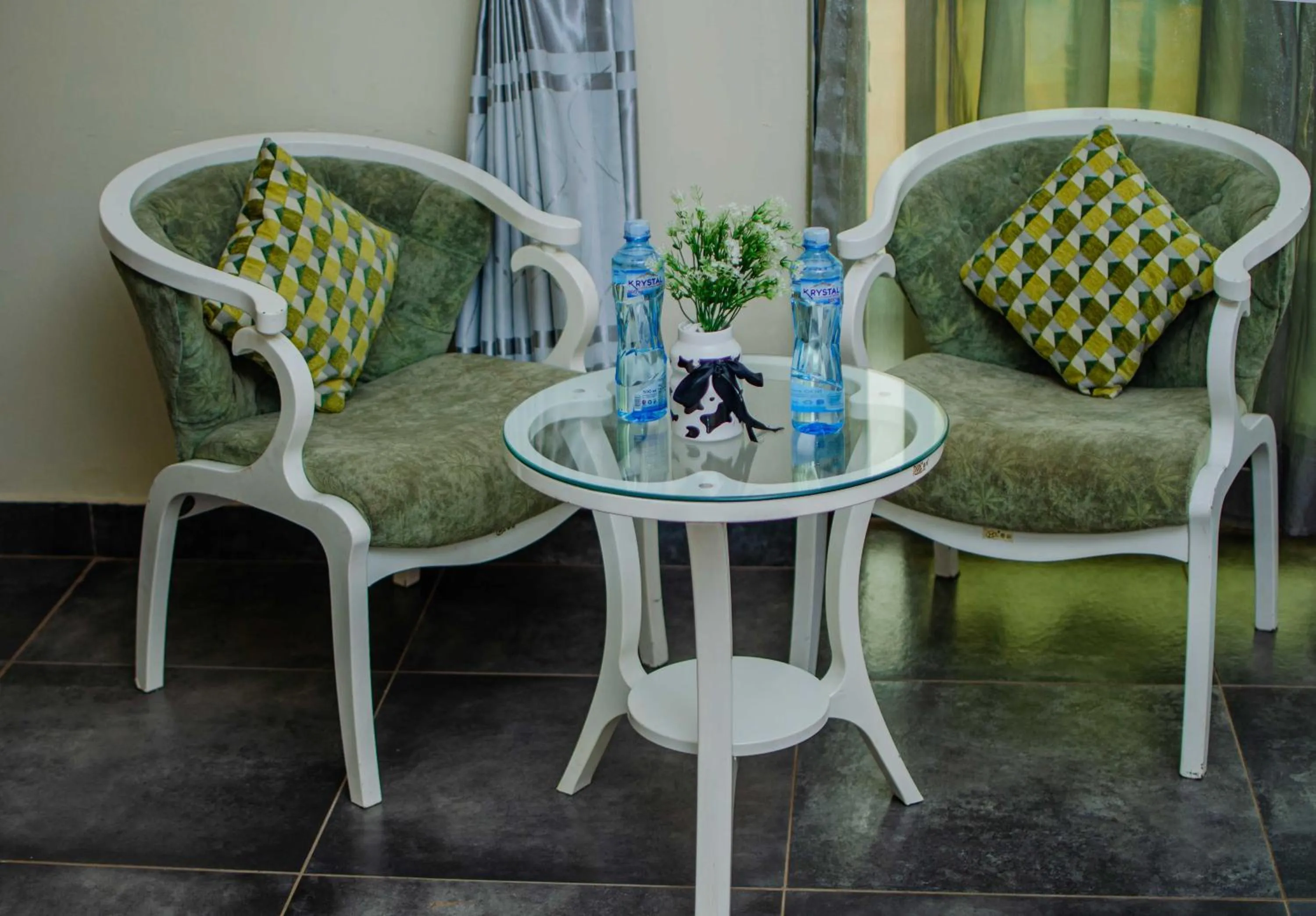 Seating area in La Grande Hotel