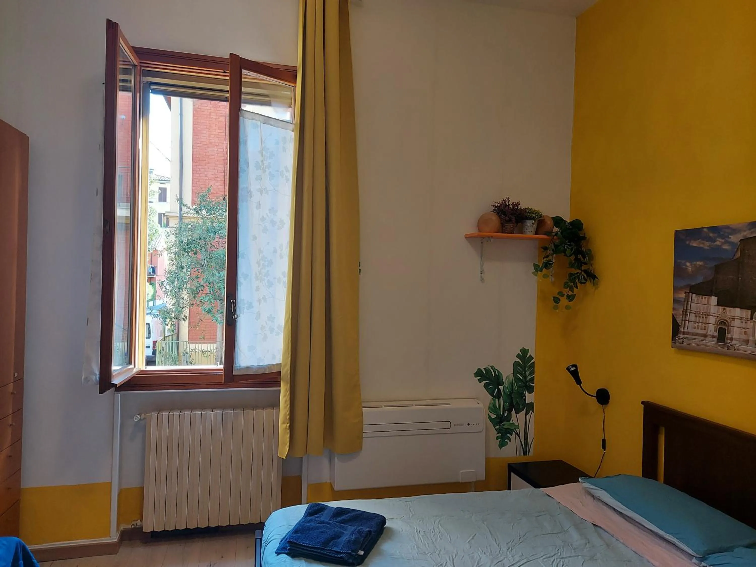 View (from property/room), Bed in Guesthouse Calvart25