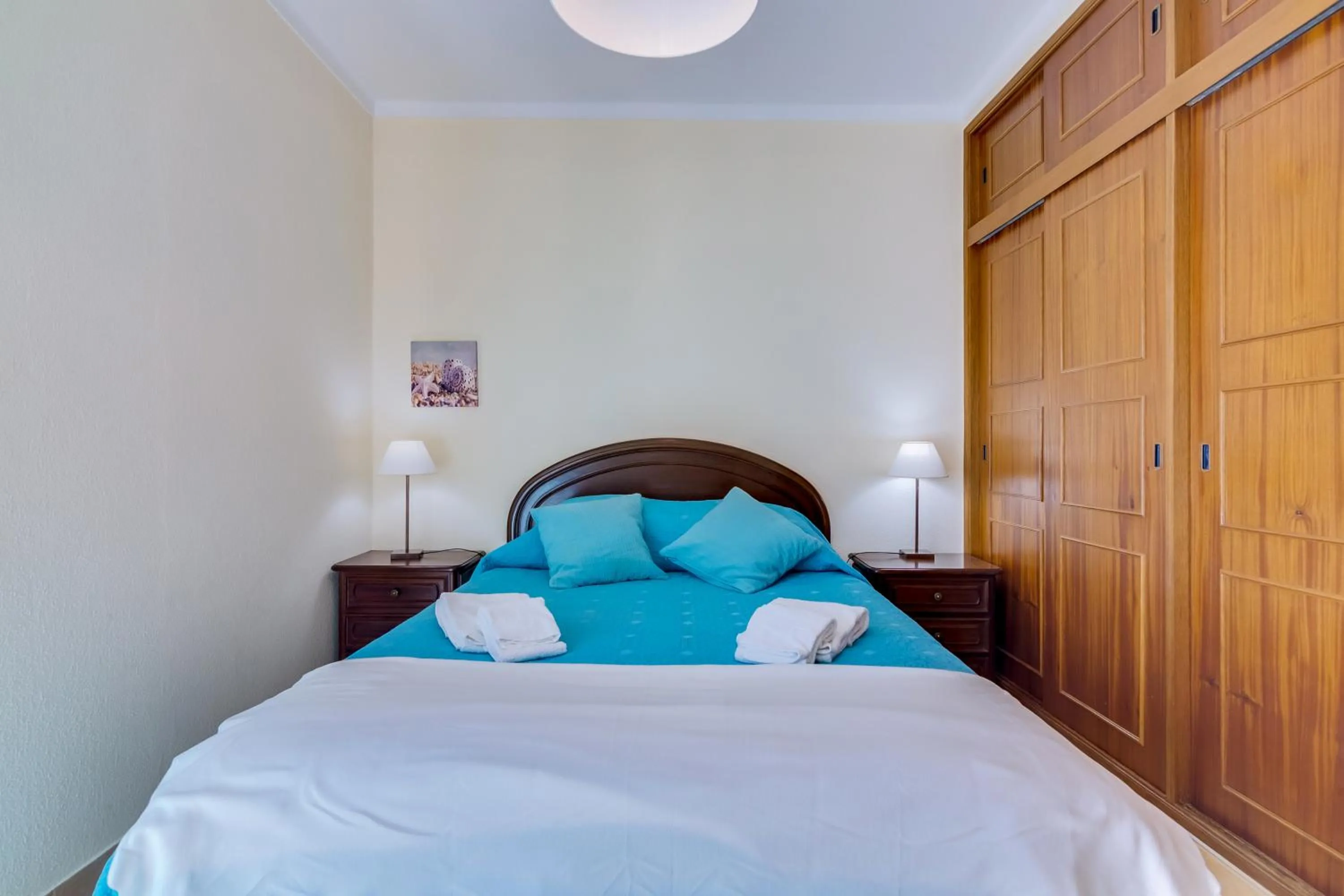 Bed in InfiniteSeaView - Quarteira at Homesbyfc