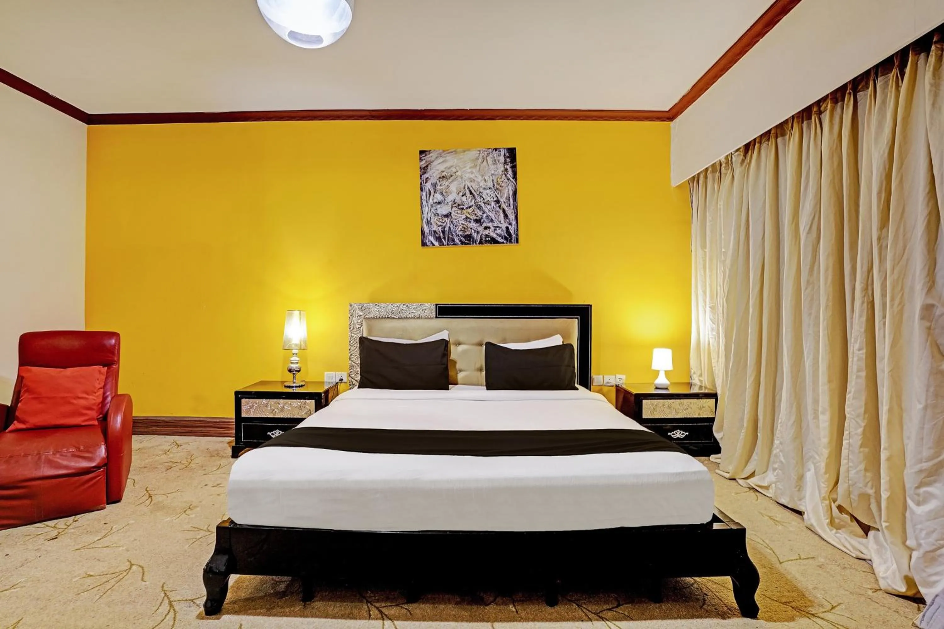 Townhouse Royal Palms Hotel - Rose Collection