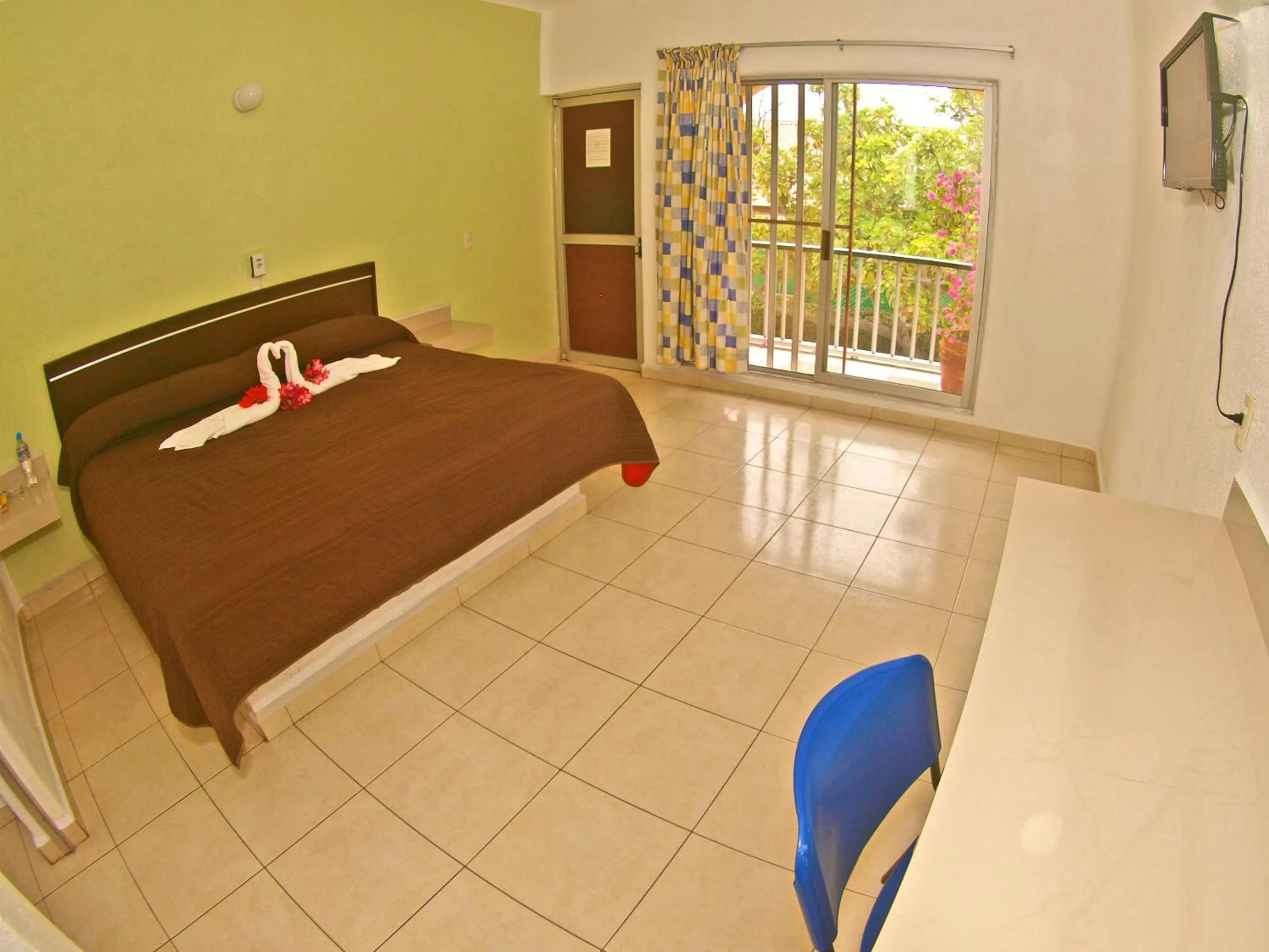 Property building, Bed in Hotel Rio Balsas