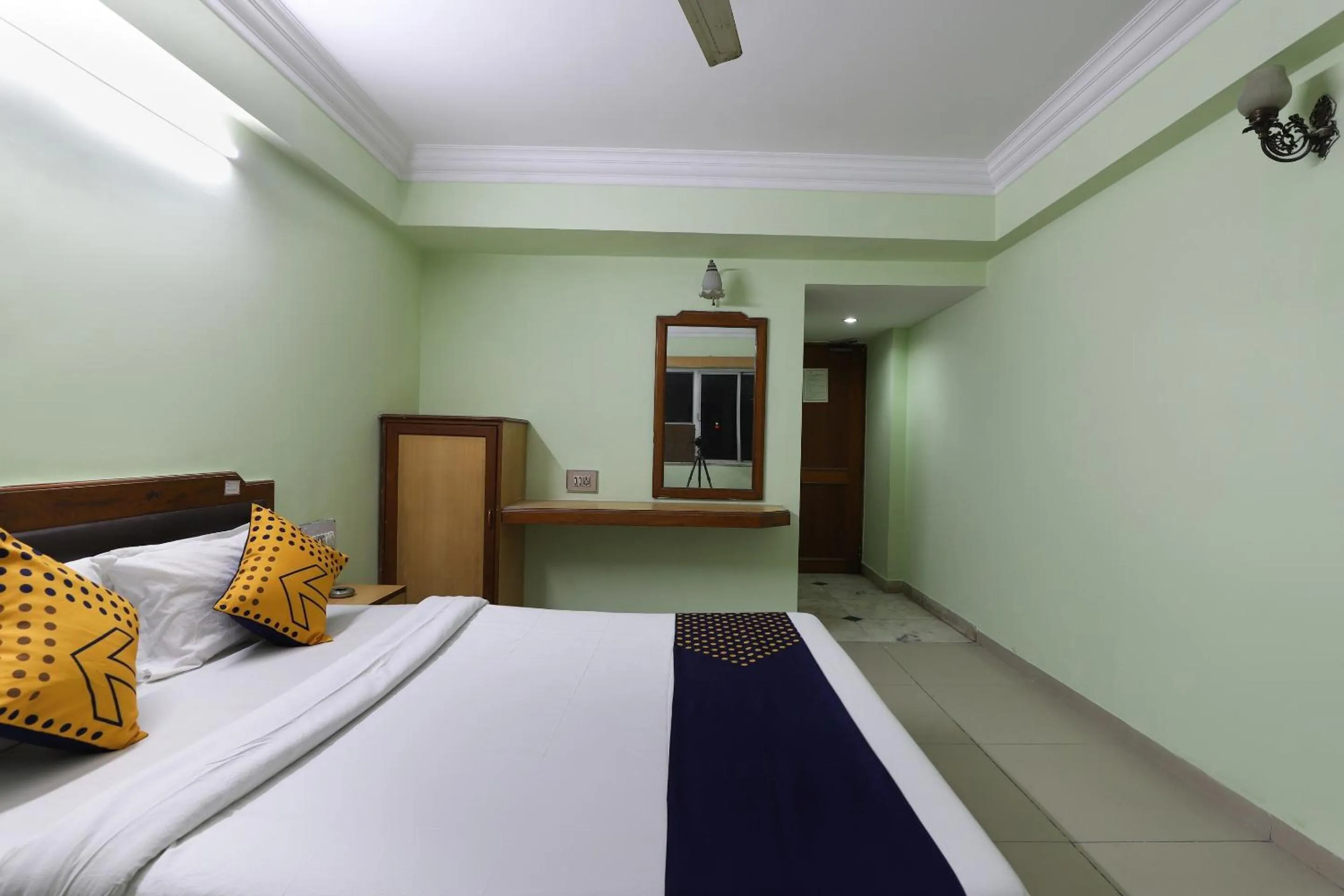 Lobby or reception, Bed in SPOT ON Hotel Hilltop